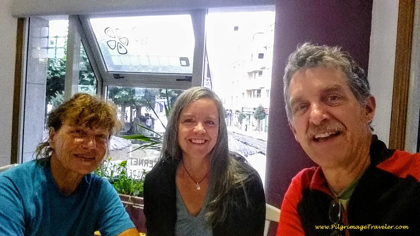 Glyvia, Elle and Rich at Café on Main Street