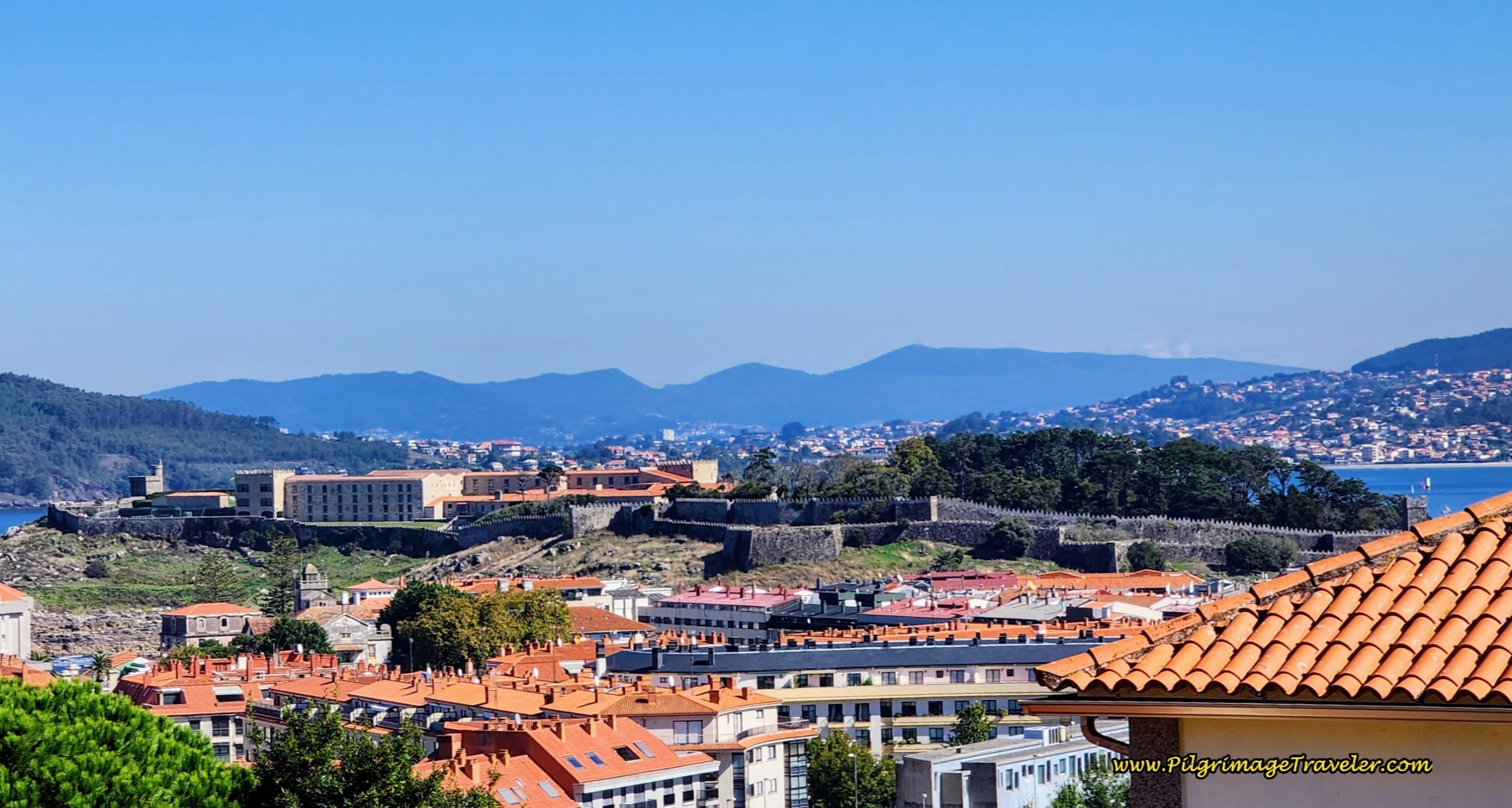 Views of the Castelo de Monterreal Views of the Castelo de Monterreal
