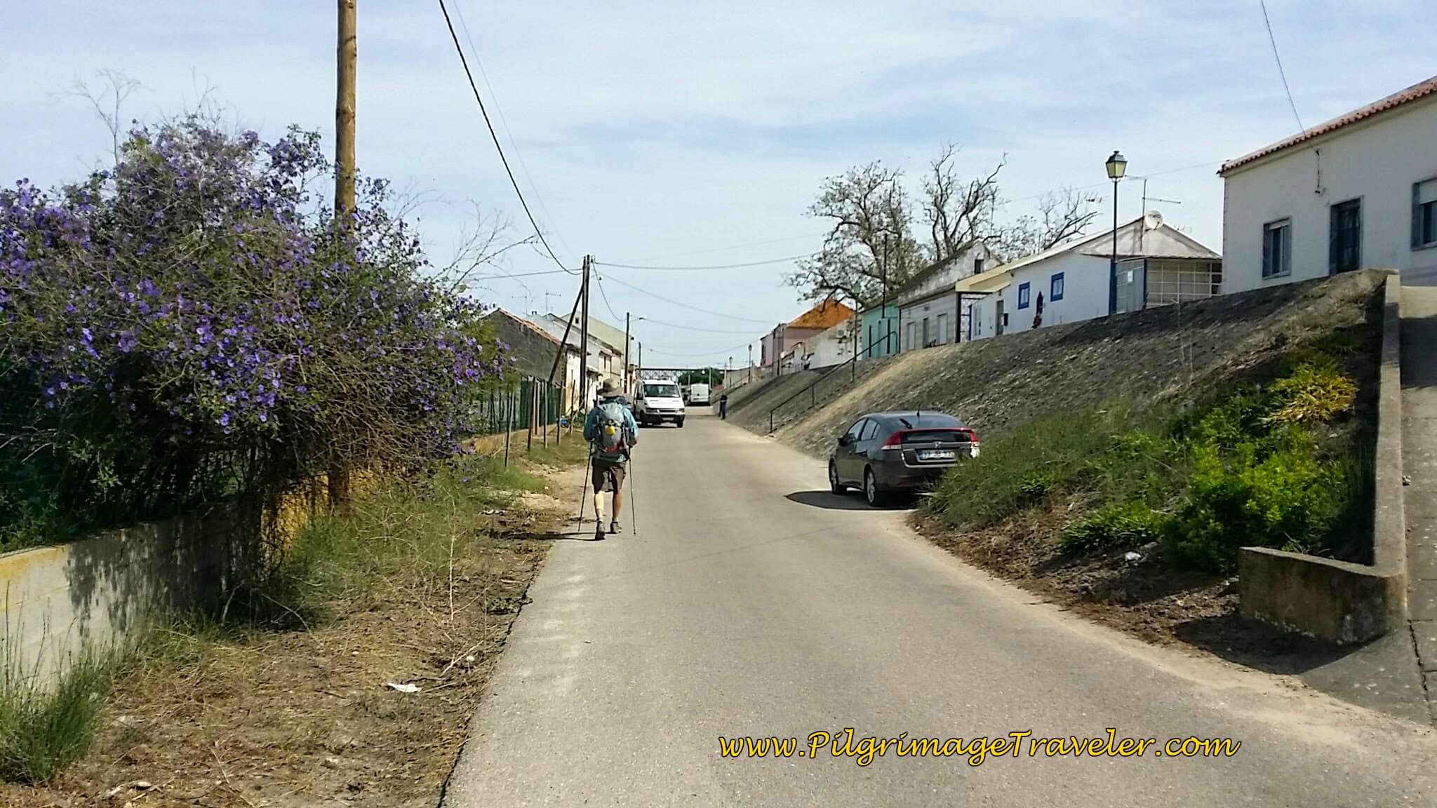 Nearing Porto Muge on the Rua do Morgado