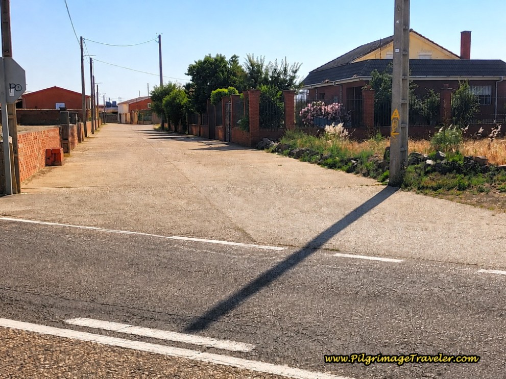 Albergue Straight Ahead