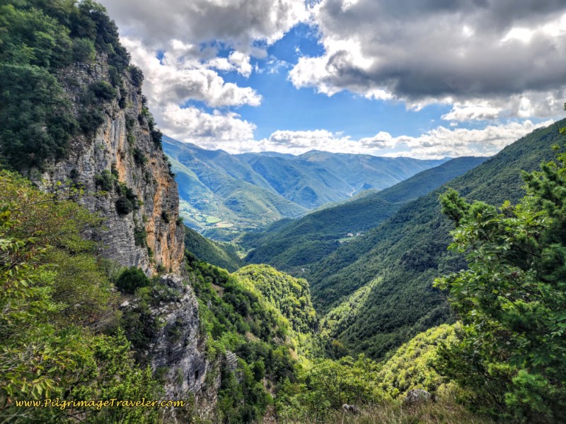 Way of St. Francis: Day Fifteen, Spoleto to Macenano - Valnerina Valley Views Below