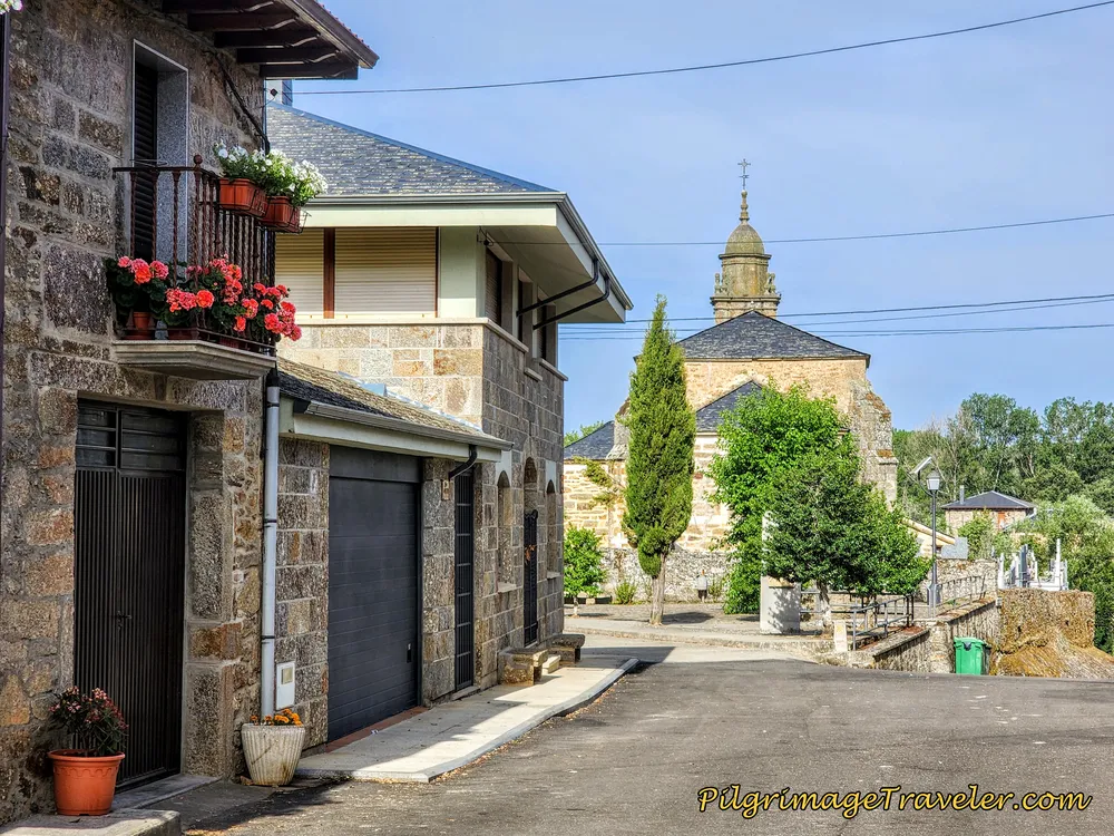 Towards the Iglesia Parroquial de Cernadillo