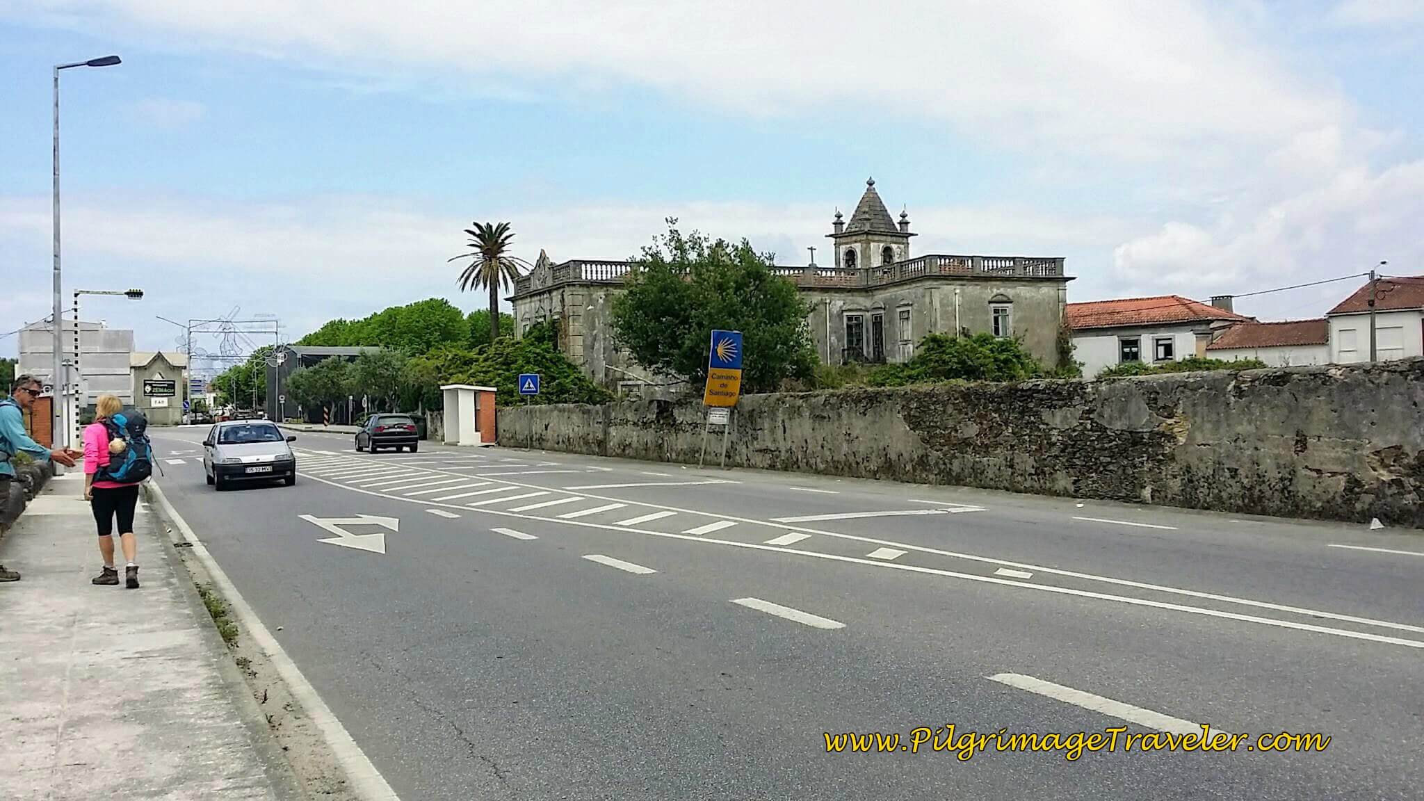 On the N13 to Fão, Rich and Janny, from Netherlands on day sixteen of the Portuguese Way on the Coastal Route