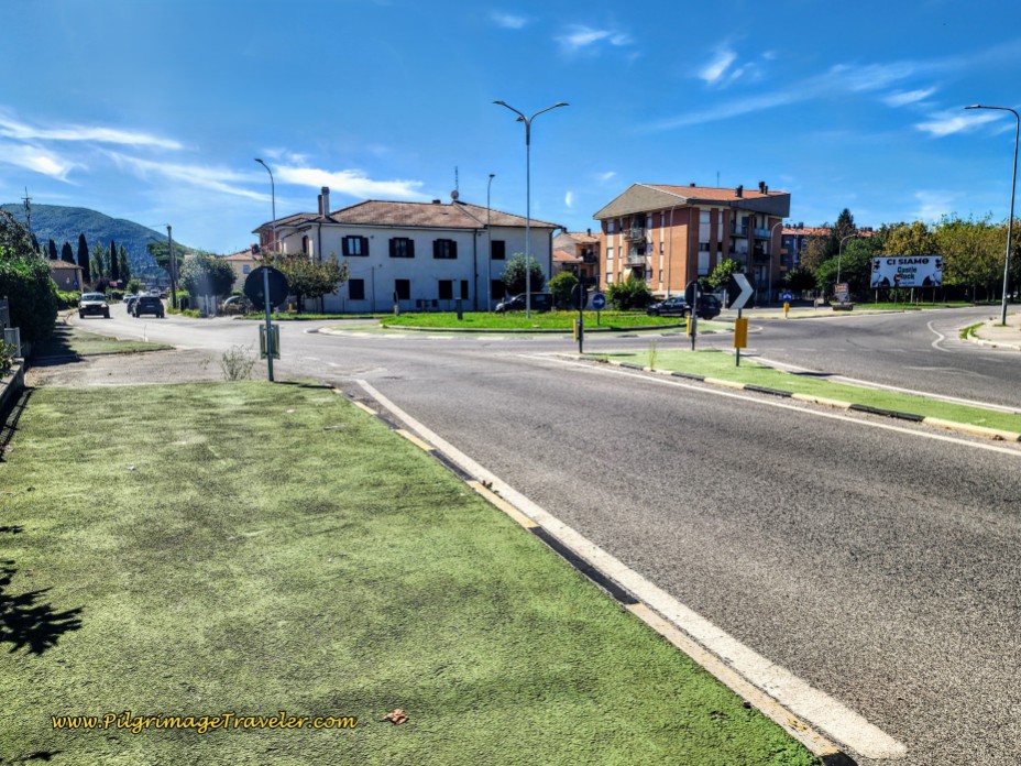 Way of St. Francis: Day Eighteen, Poggio Bustone to Rieti - Decision Point at Roundabout