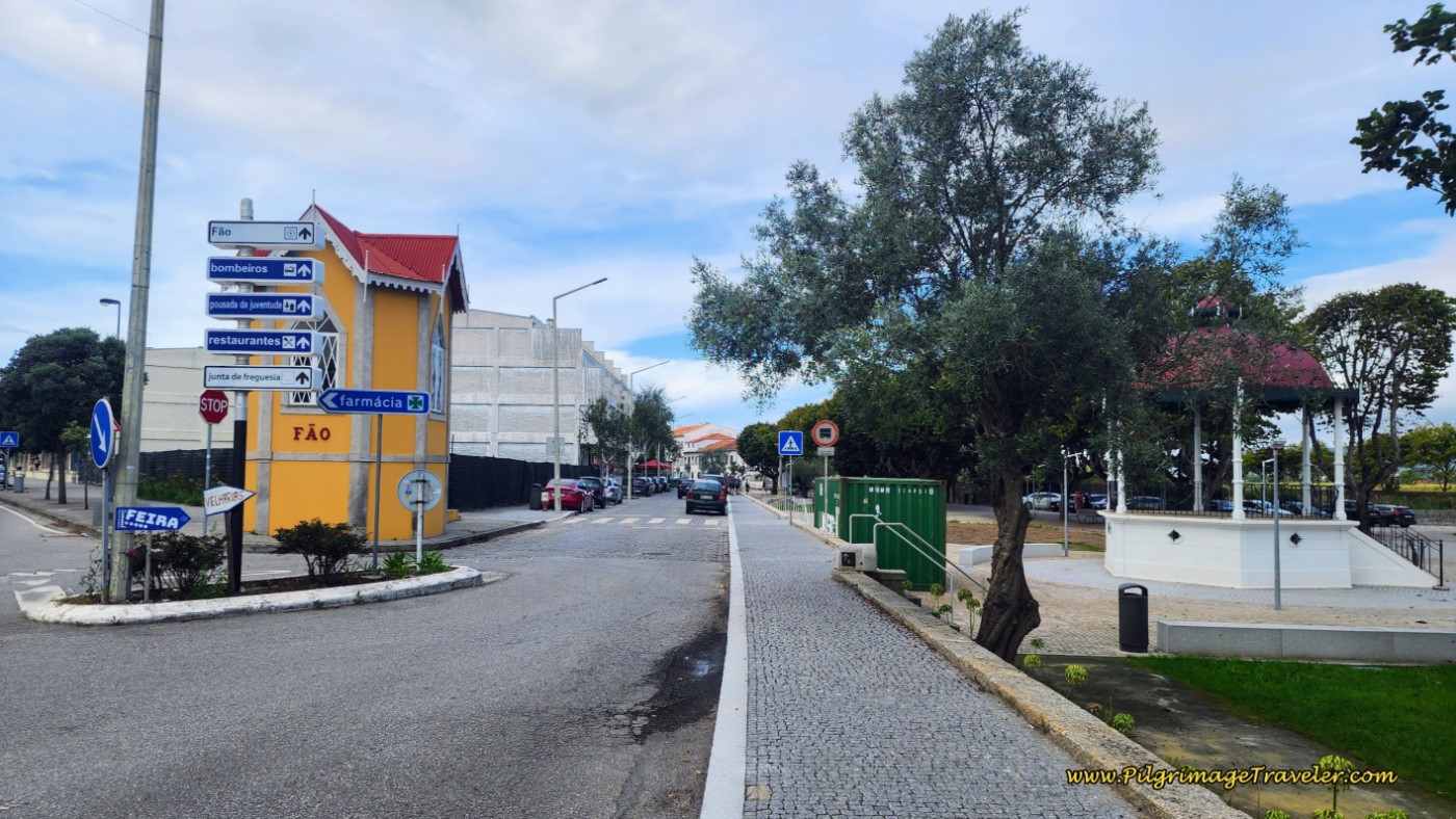 Entering the Town of Fão