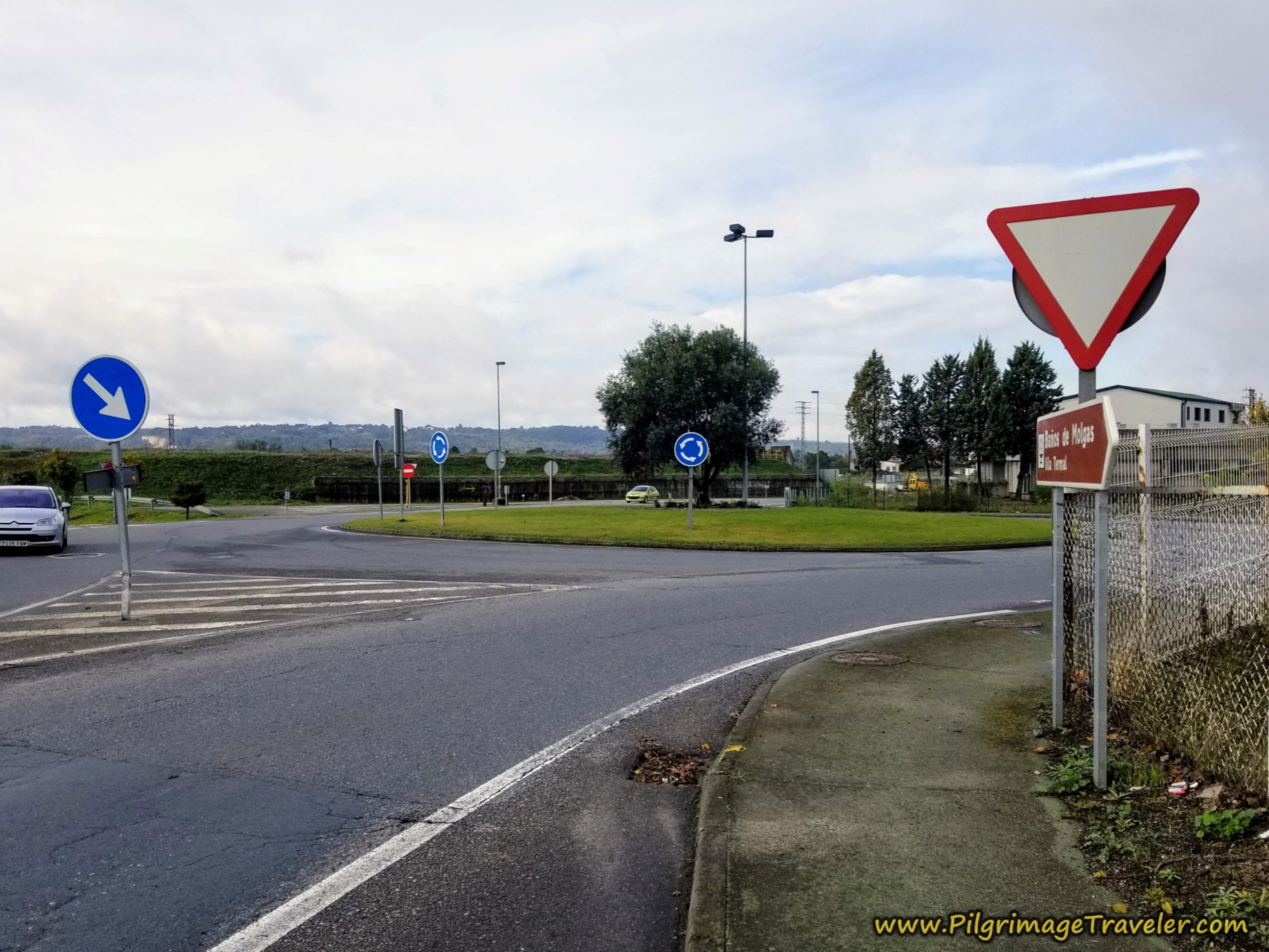 Turn Right at Roundabout