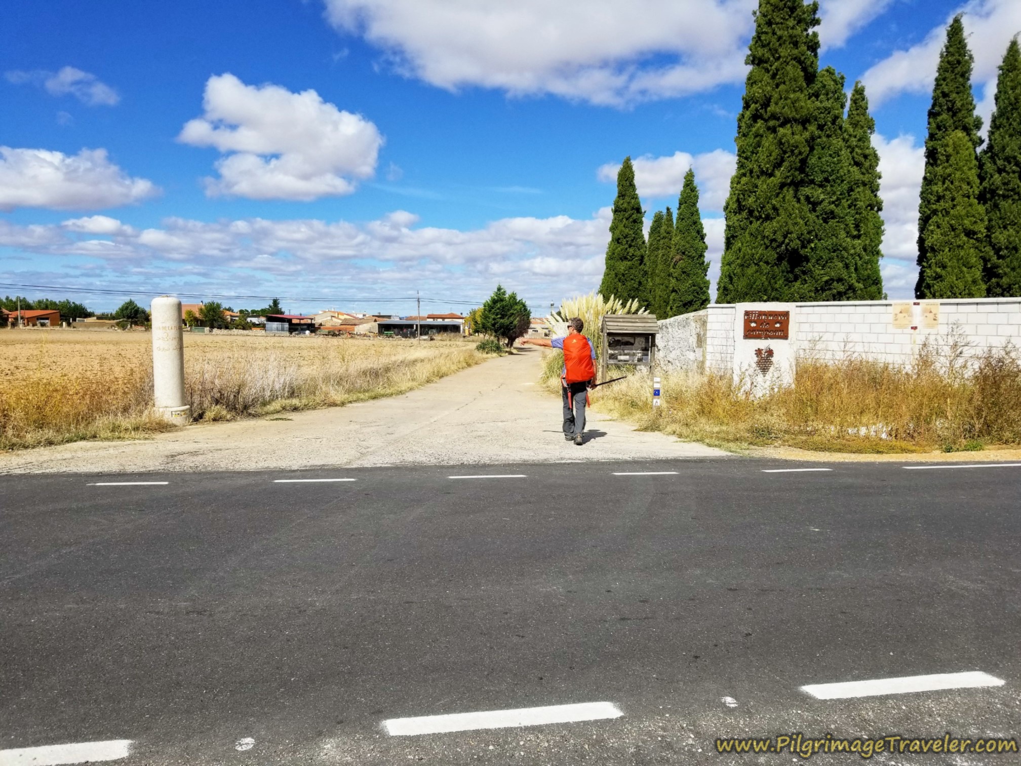 Entering Villanueva de Campeán