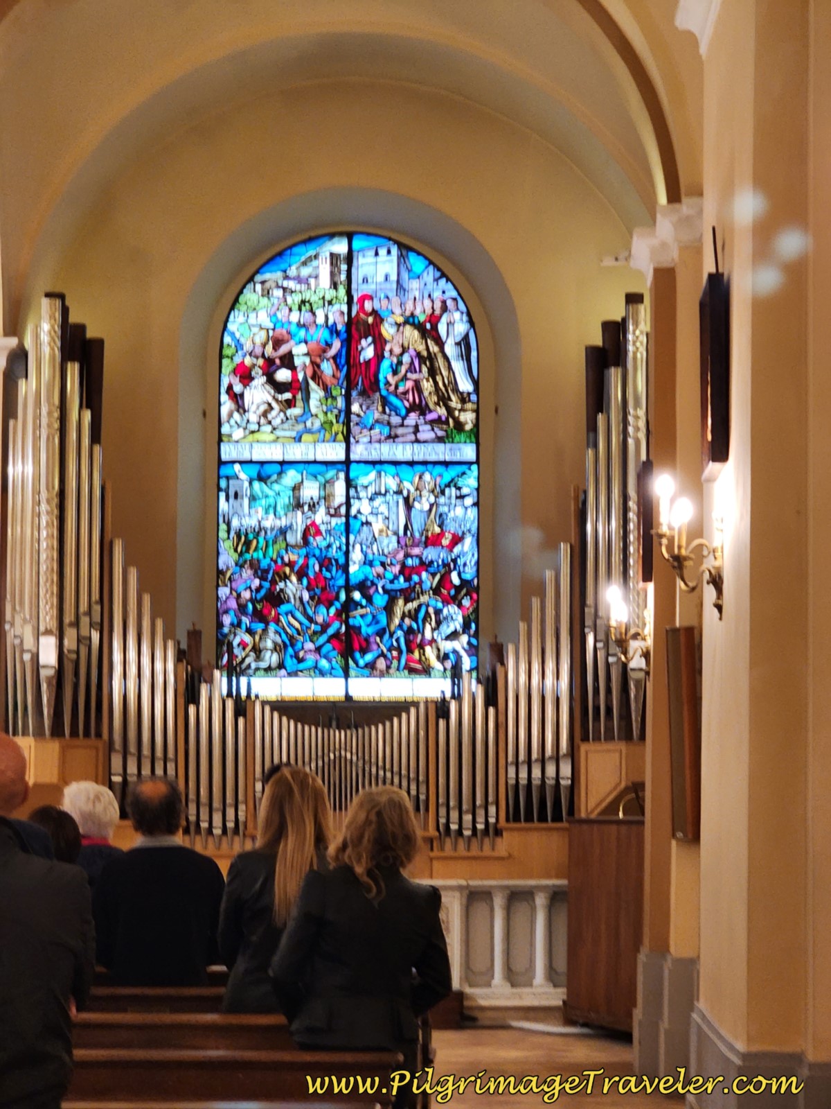 Basilica di Sant'Ulbaldi, Side Altar
