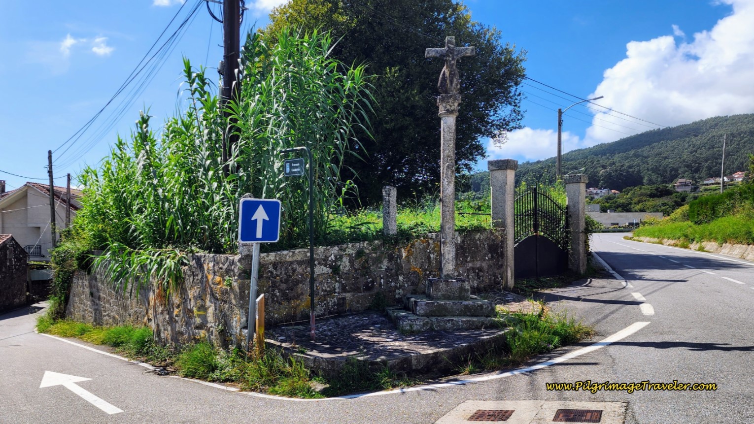 Turn Left at the Cross, Cruceiro de Casalvito