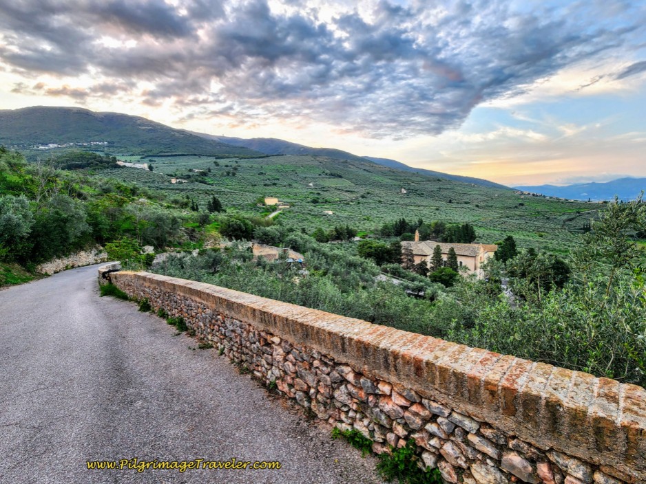 Chiesa di Madonna delle Lacrime in Valley Below