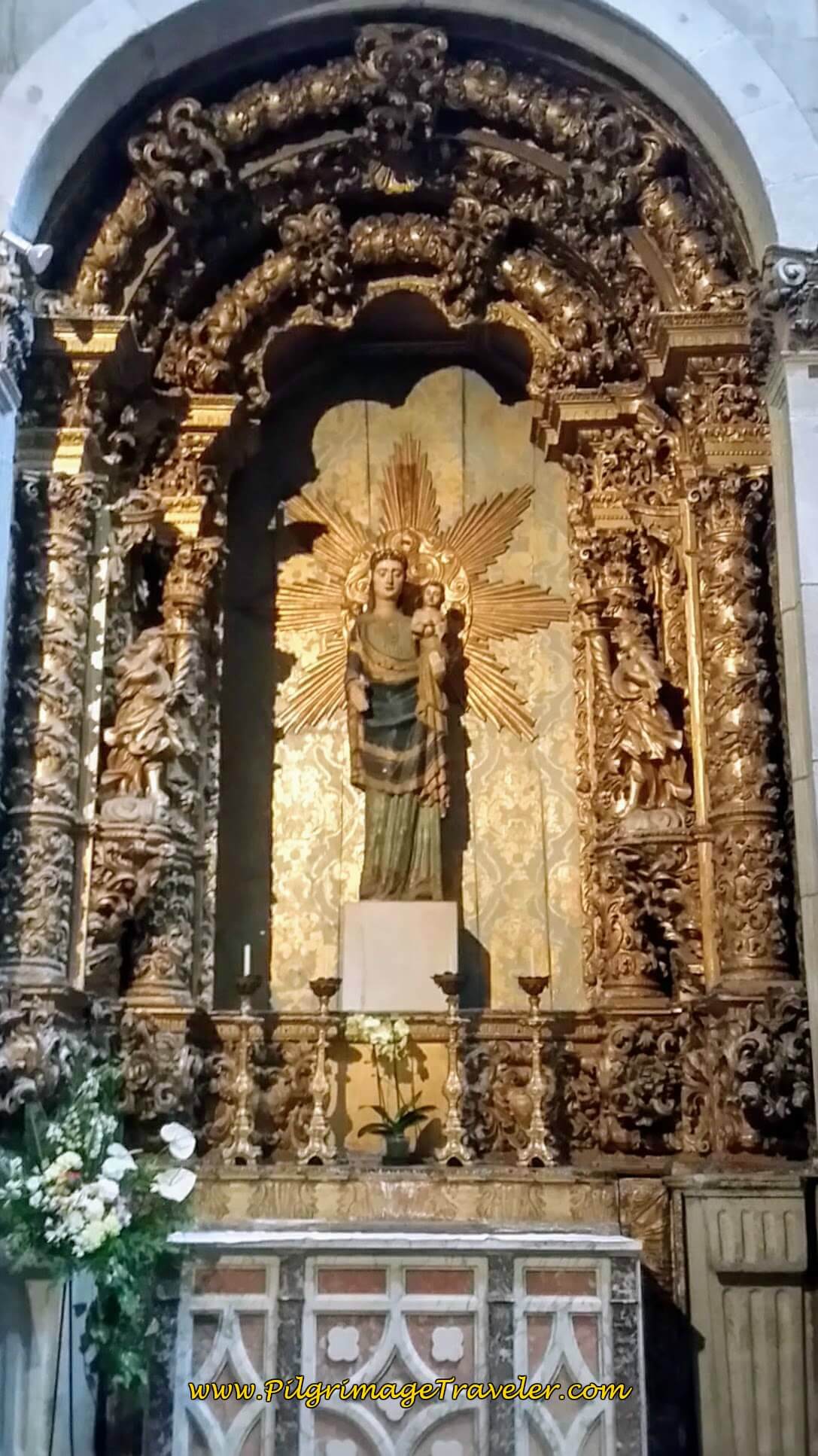 Sé do Porto Side Altar