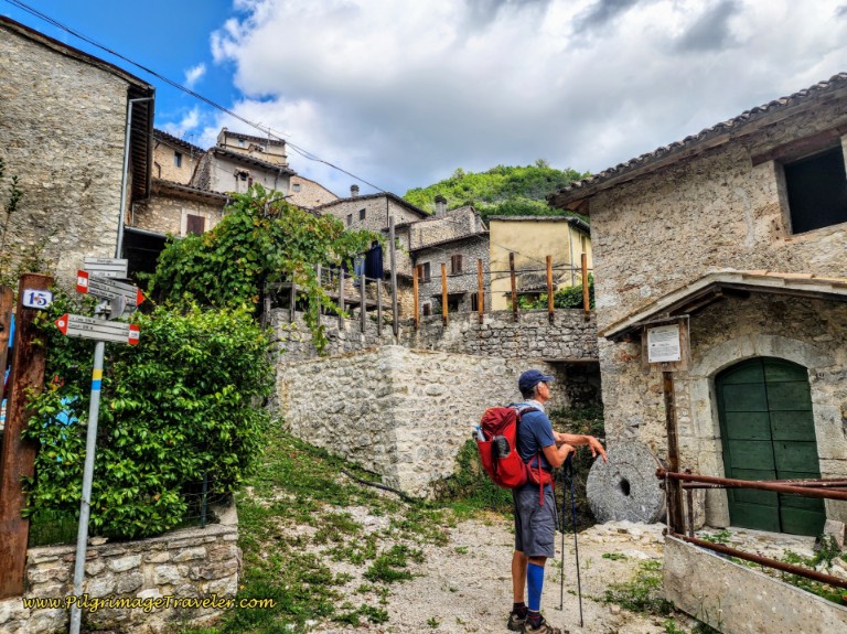 Way of St. Francis: Day Fifteen, Spoleto to Macenano - The Castello di Pontuglia and the Historic Grist Mill