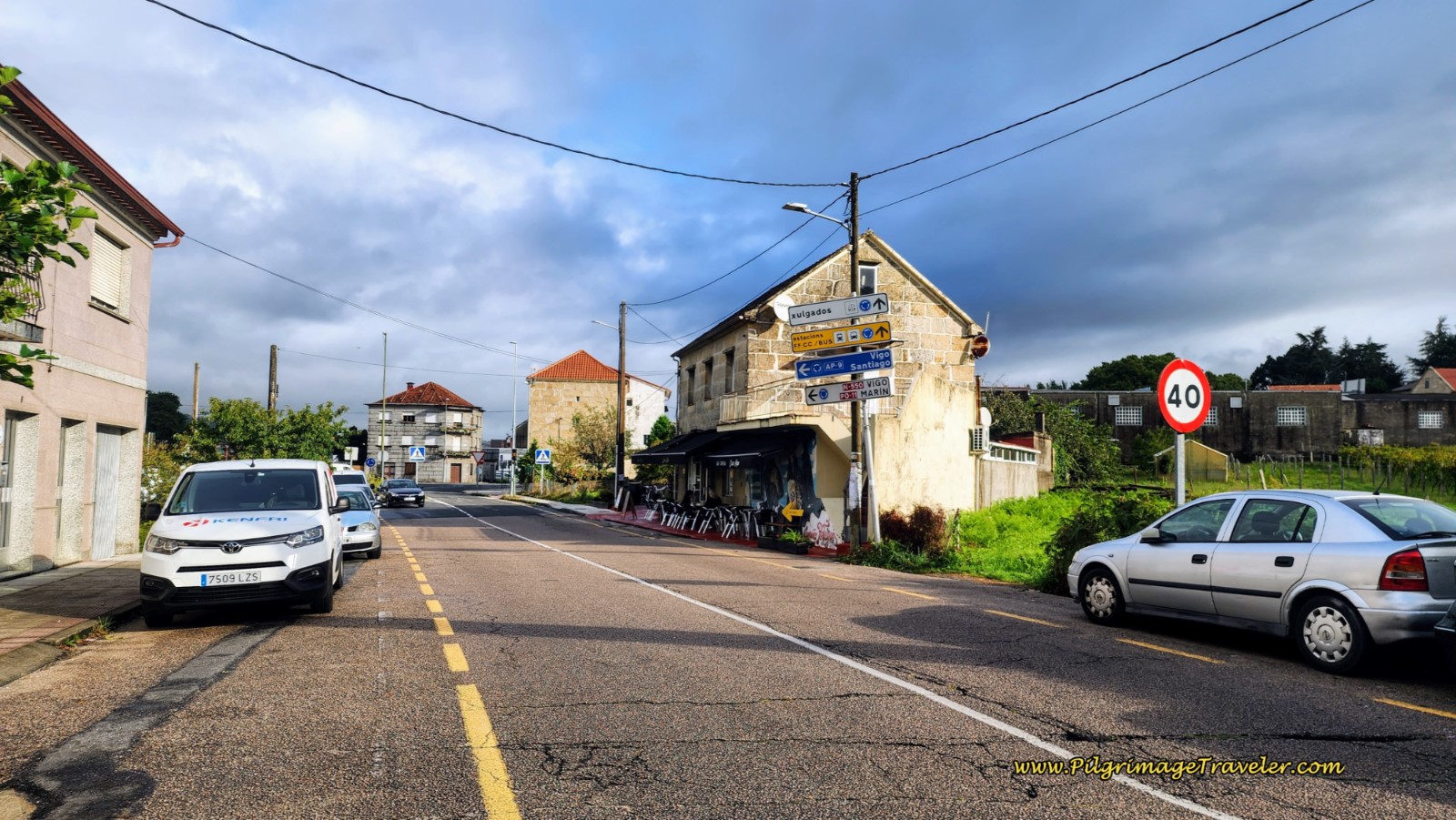 Entering Pontevedra at the Bar Taperia Casa Pepe