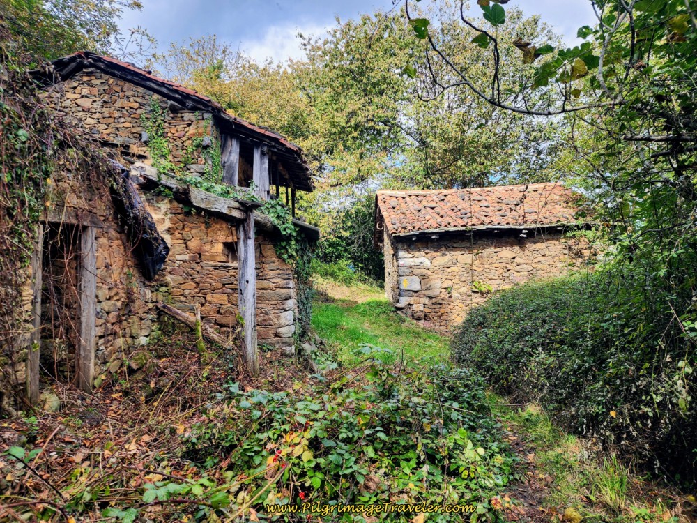 Pass Through La Barraca Ghost Town