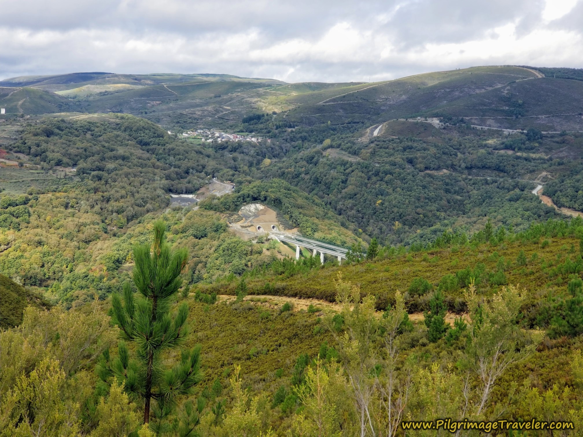AVE Bridge Works on the Camino Sanabrés from to A Venda da Capela