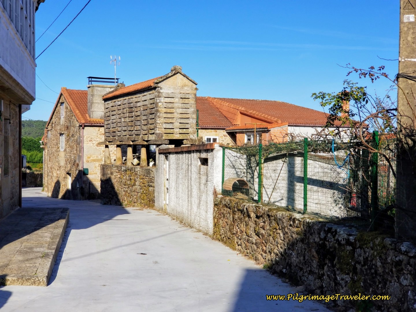 Left Turn in Quintáns