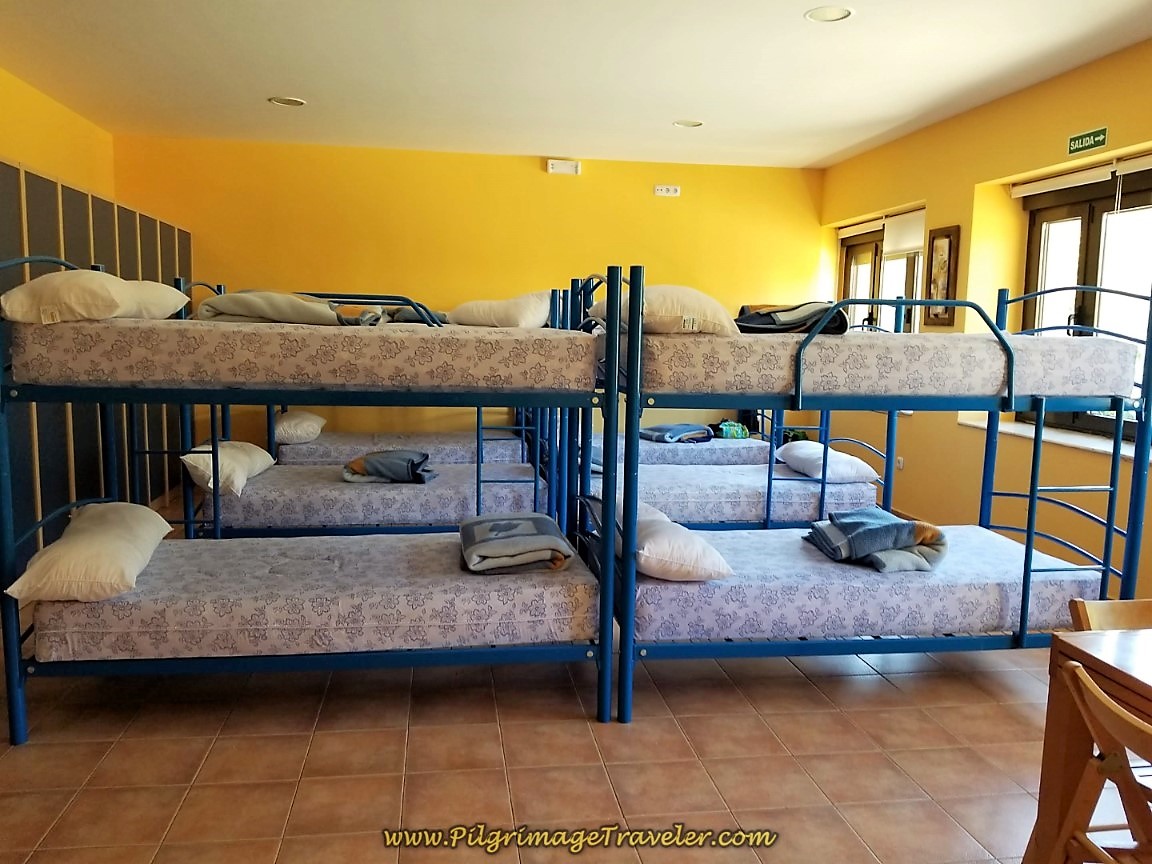 Clean and Friendly Albergue with 12 Beds