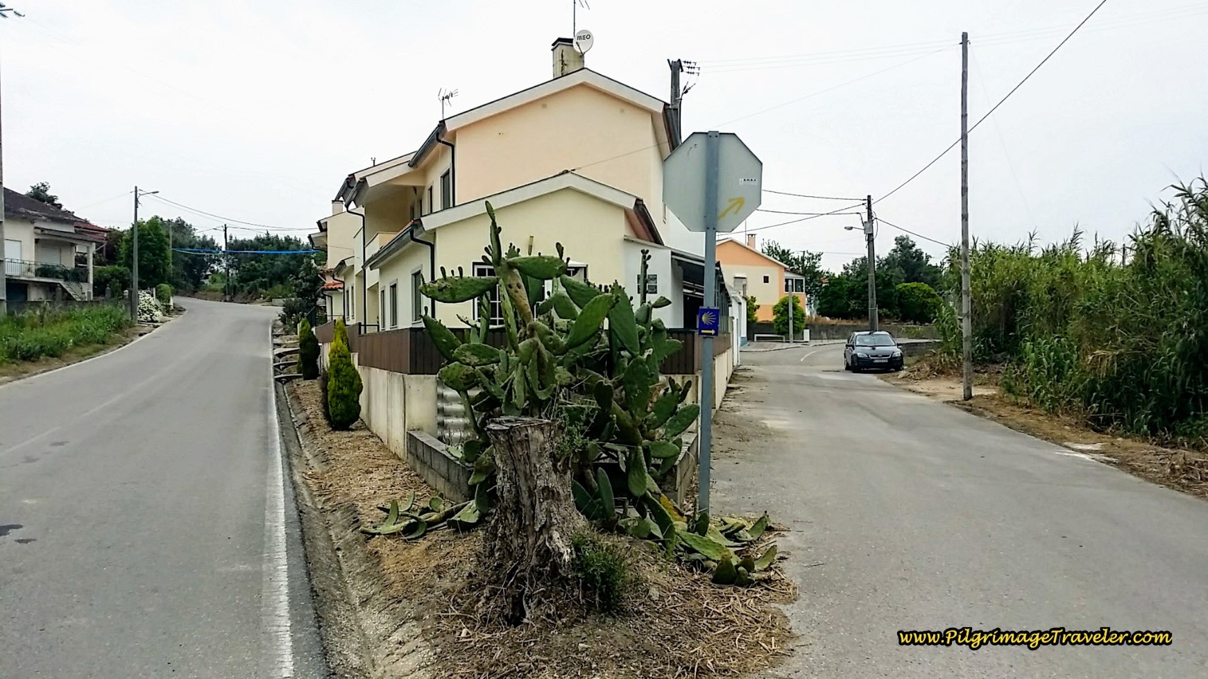 Turn Right onto the Rua Fonte Corgo