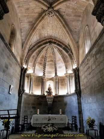 Altar at the Colegiata de Santa María de Arbás