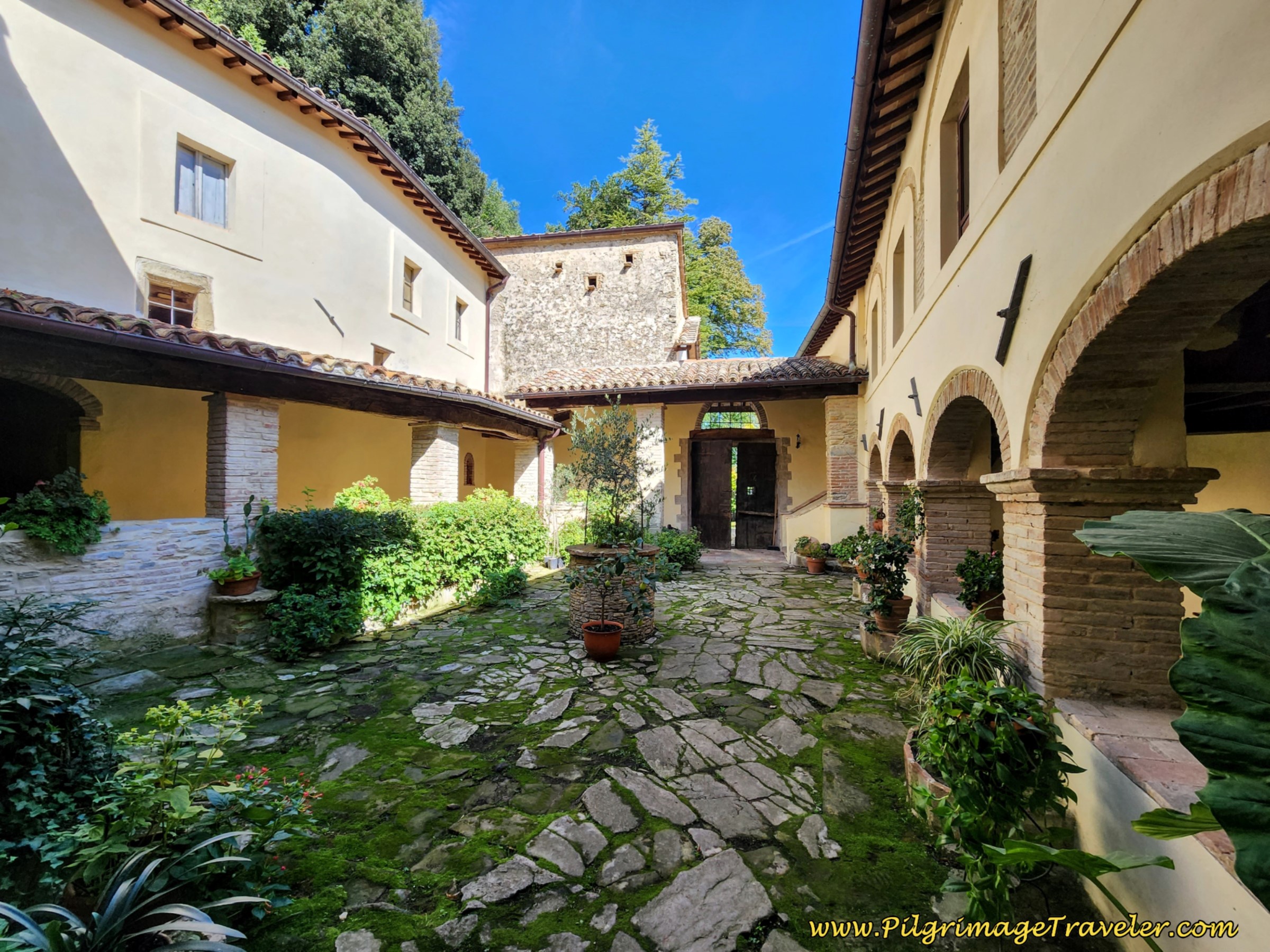 Cloister, Eremo del Buon Riposo