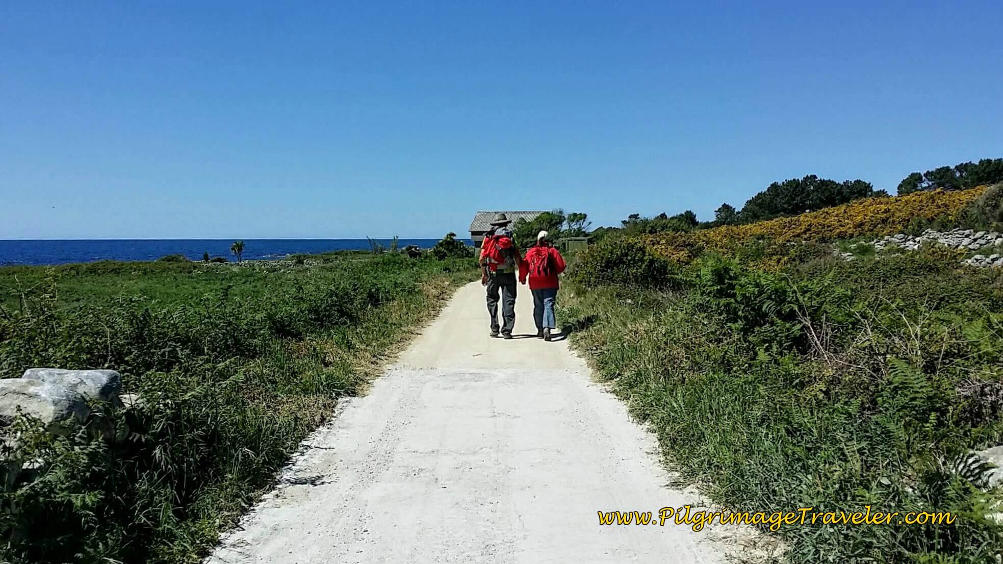 Long Seacoast Dirt Road on day ninteen of the Portuguese Way