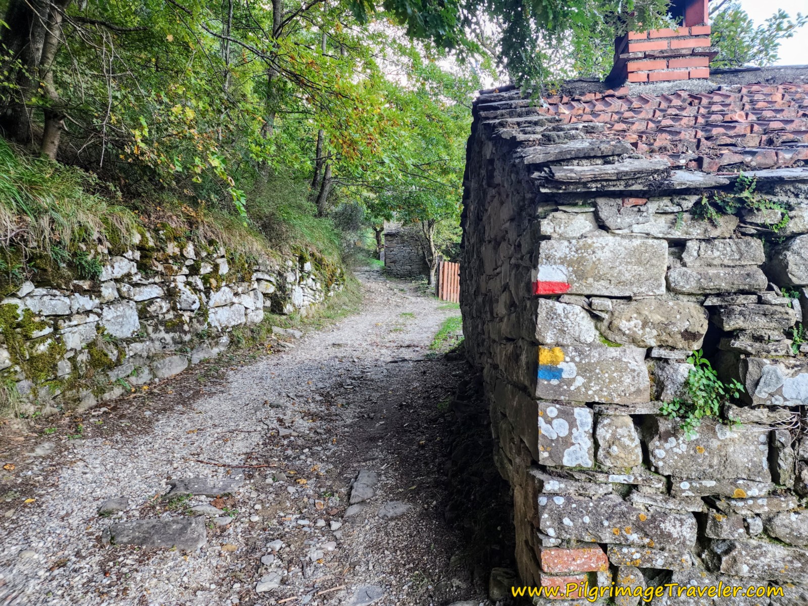 Come to a Cluster of Buildings on the Way of St. Francis, from Montagna to Sansepolcro