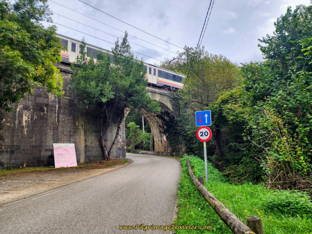 Right Turn Onto LN-4 Towards Railway Bridge Right Turn Onto LN-4 Towards Railway Bridge