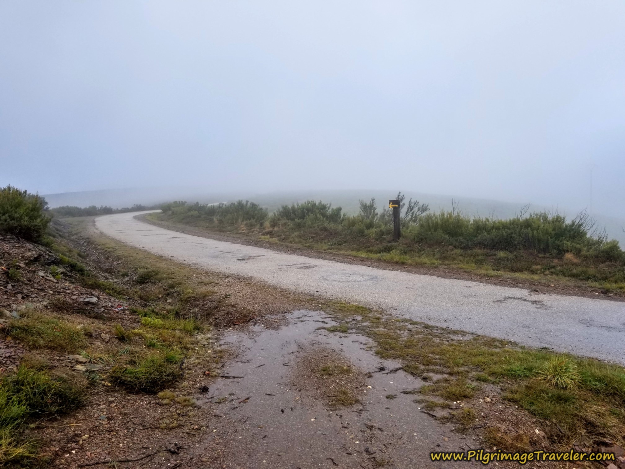 Left Turn Onto Primary Lane on the Camino Sanabrés from to A Venda da Capela to A Laza