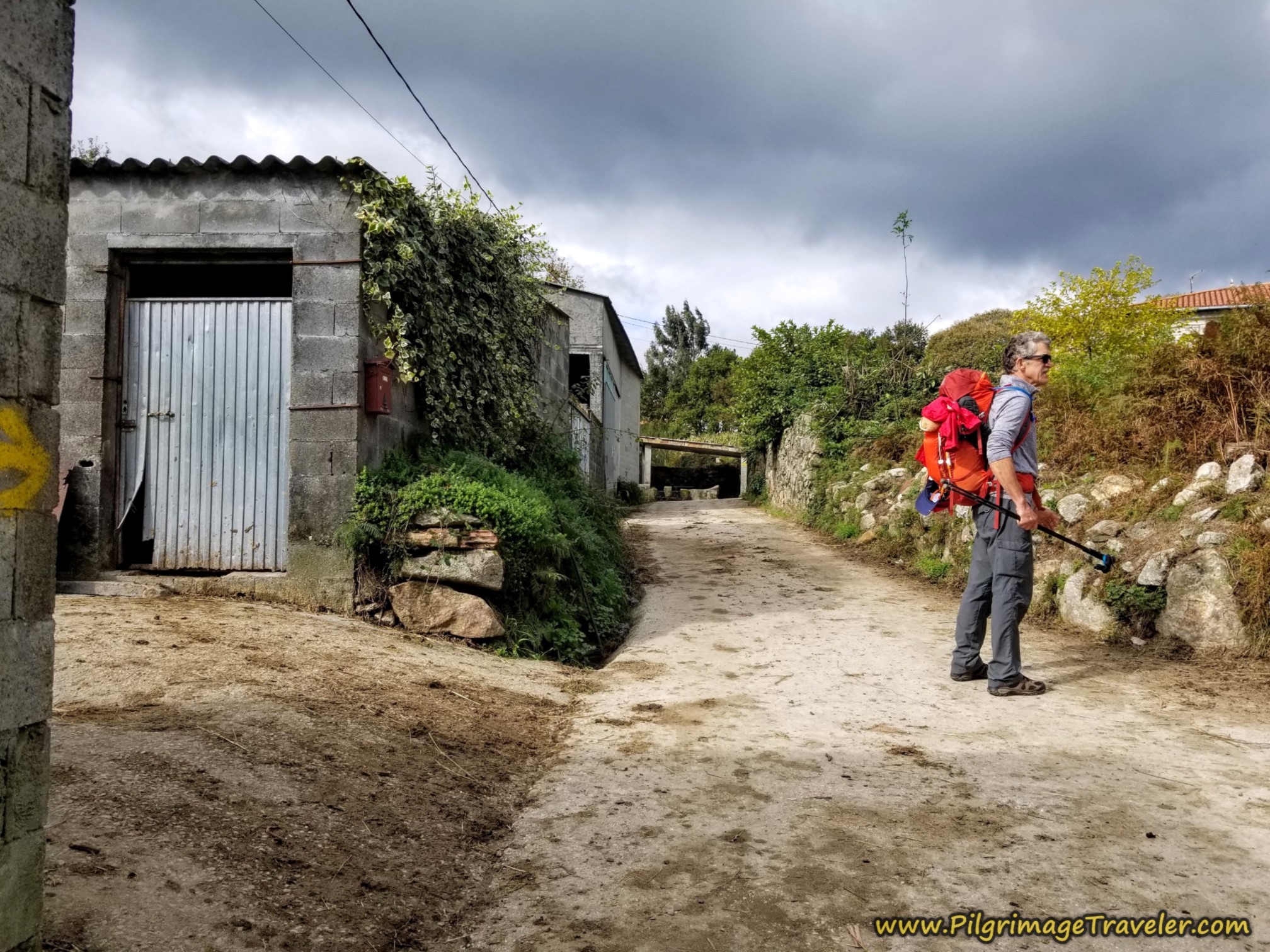 Right Turn in Bidueiros After the Lane, Camino Sanabrés, Cea to Estación de Lalín