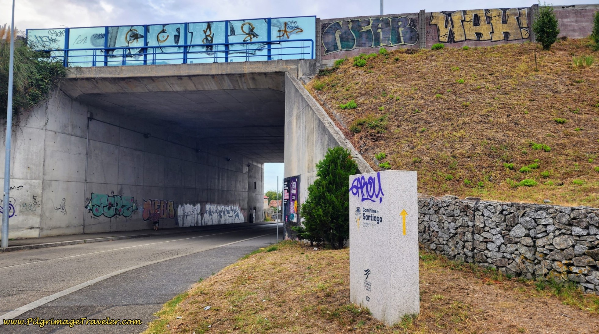 Walk Through Tunnel Under the A4