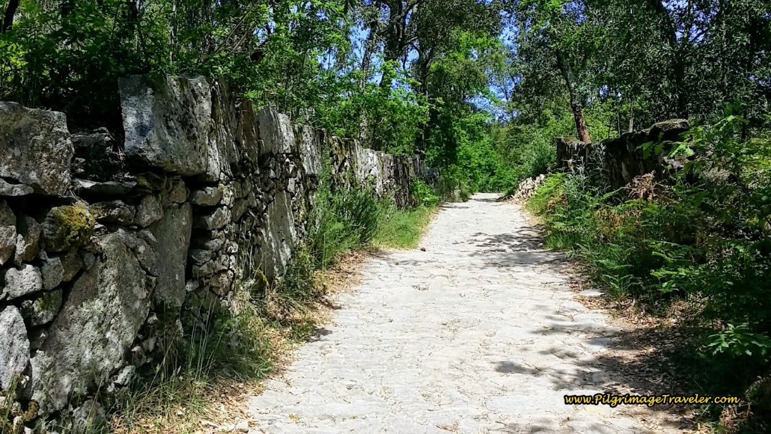 Continue on the Rua Bela Vista