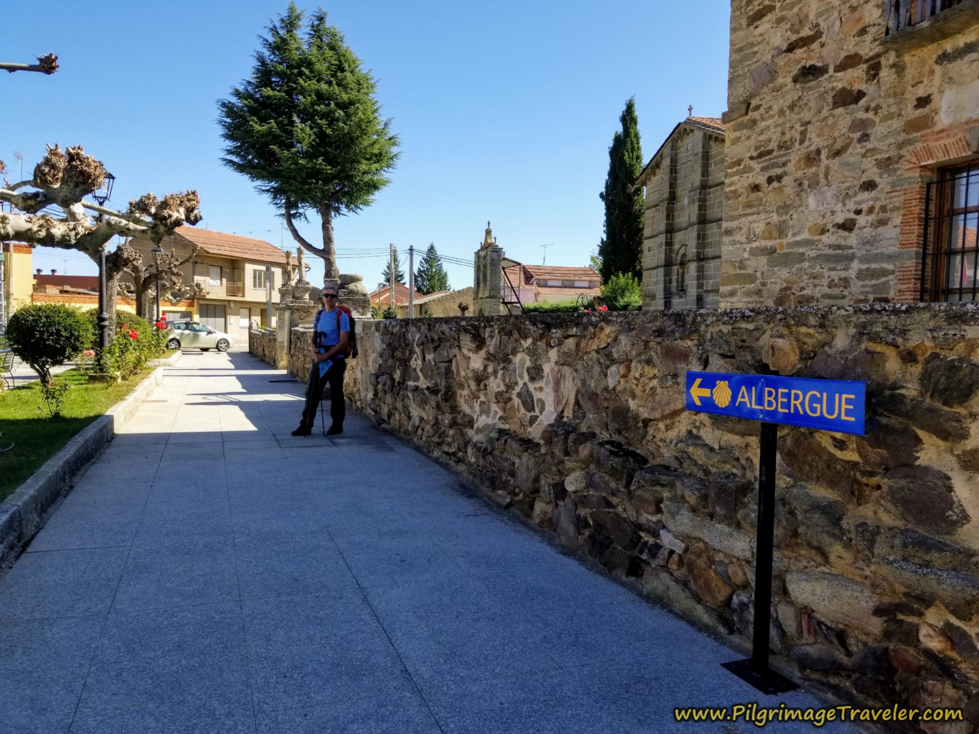 Albergue and Iglesia de Santa Marta de Tera Ahead