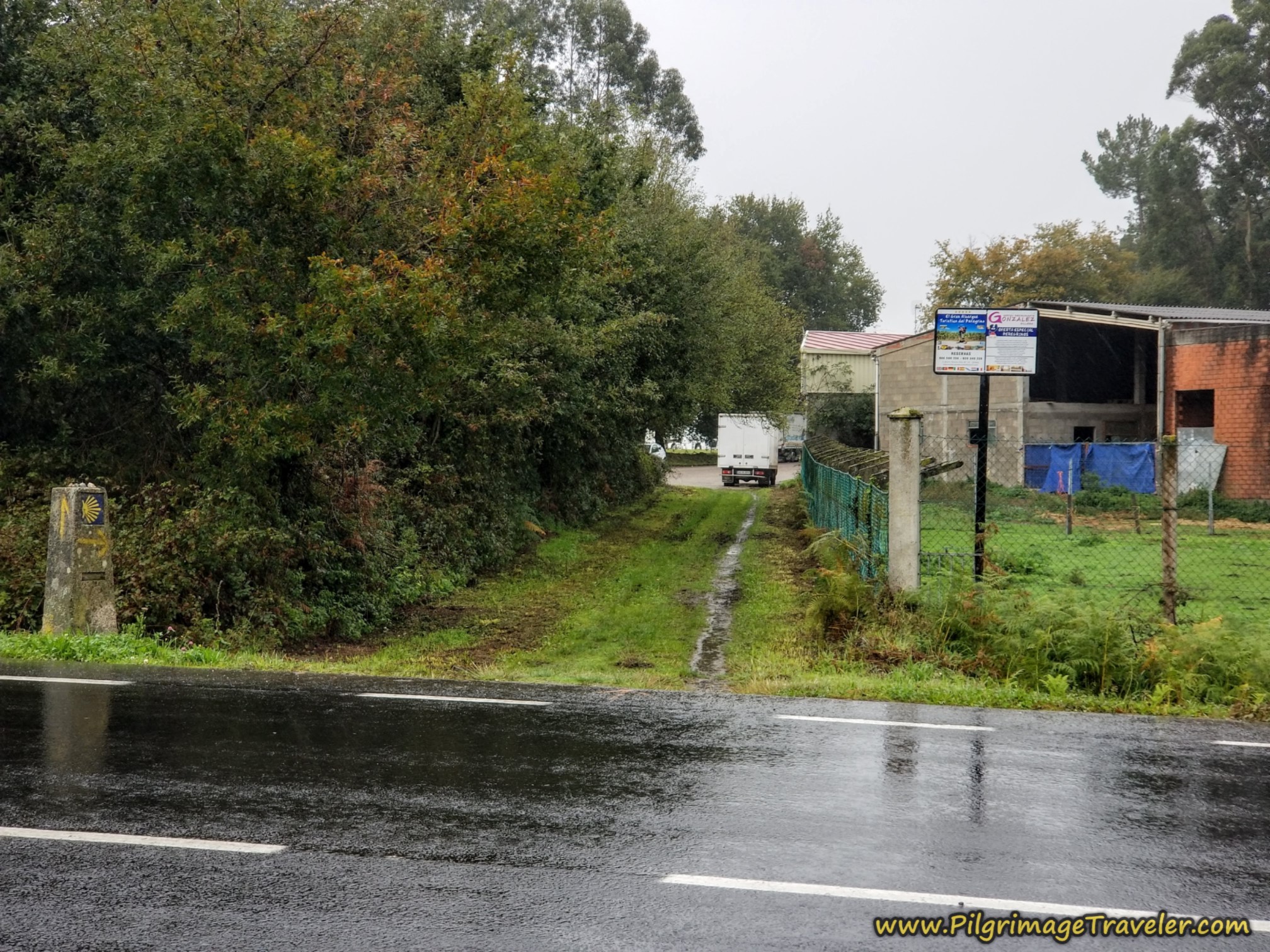 Cross PO-2205 Onto Lane, Camino Sanabrés, Estación de Lalín to Bandeira Cross PO-2205 Onto Lane, Camino Sanabrés, Estación de Lalín to Bandeira