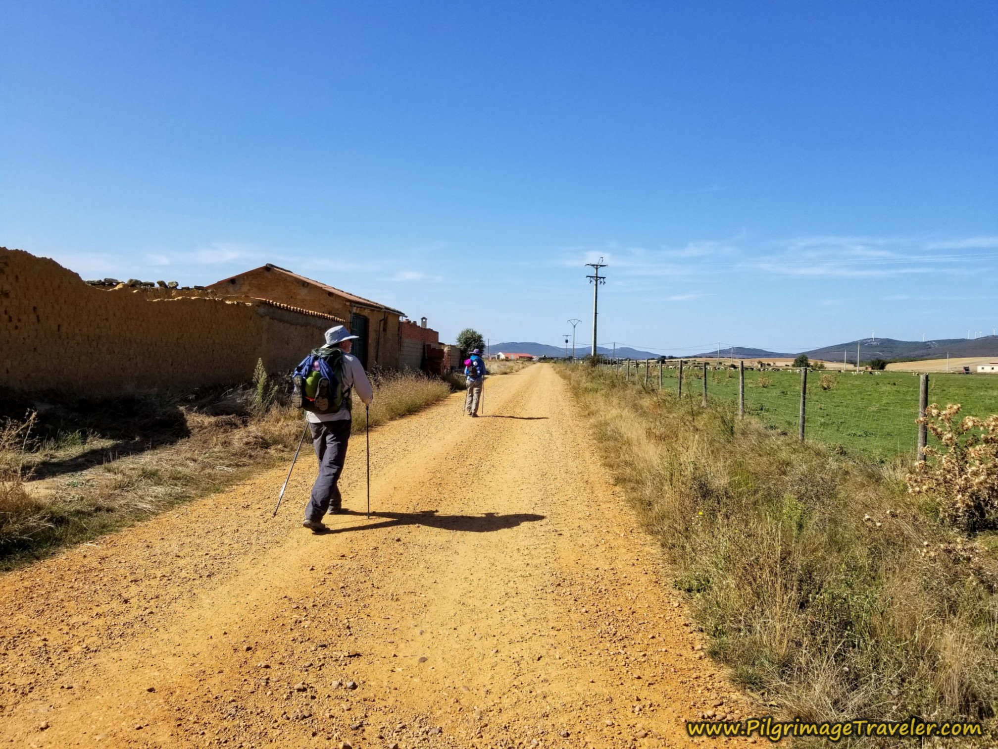 Leaving Faramontanos de Tábara on the Camino Sanabrés from Granja de Moreruela to Tábara