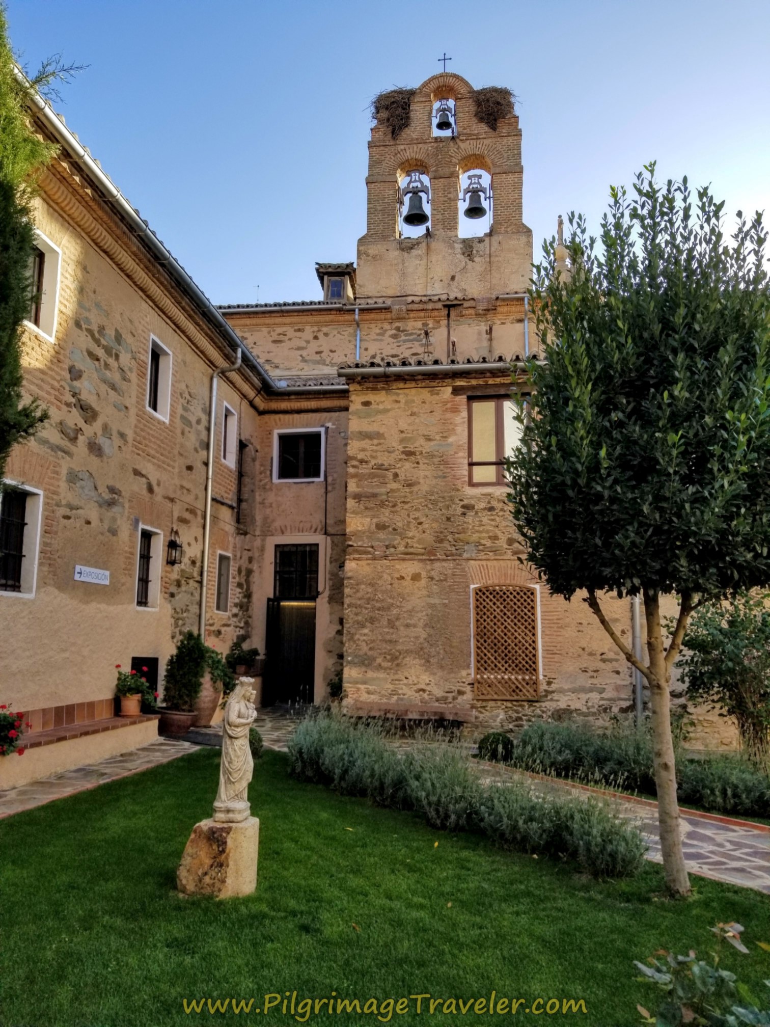 Convento Carmelitas Gardens, Centro Teresiano Sanjuanista, Alba de Tormes Convento Carmelitas Gardens, Centro Teresiano Sanjuanista, Alba de Tormes