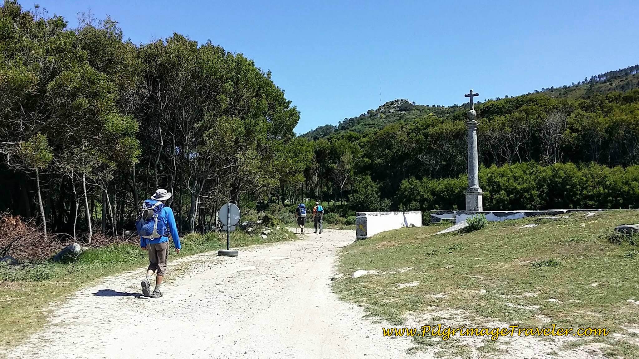 Join Railroad Tracks at Cruzeiro de Santo Isidoro on day eighteen of the Camino Portugués on the Coastal Route Join Railroad Tracks at Cruzeiro de Santo Isidoro on day eighteen of the Camino Portugués on the Coastal Route