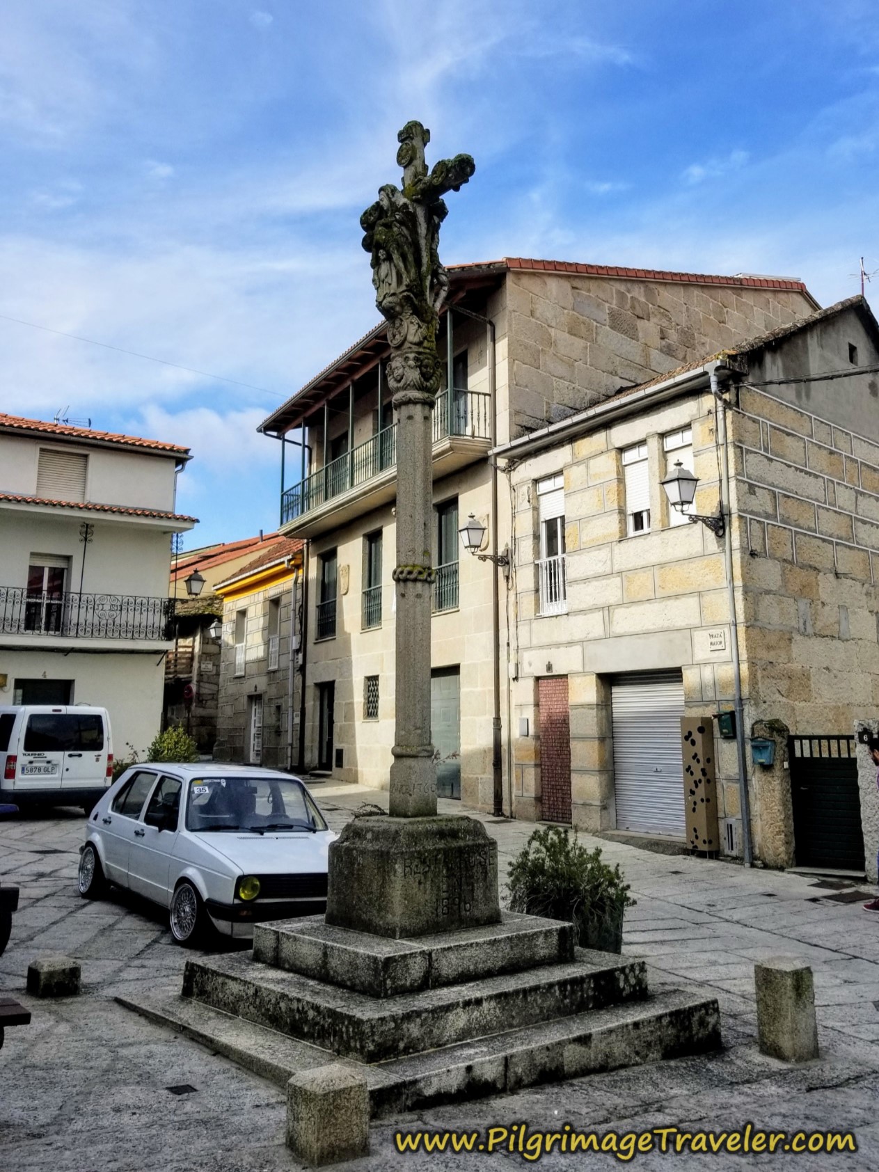 Praza Maior, Town Cross