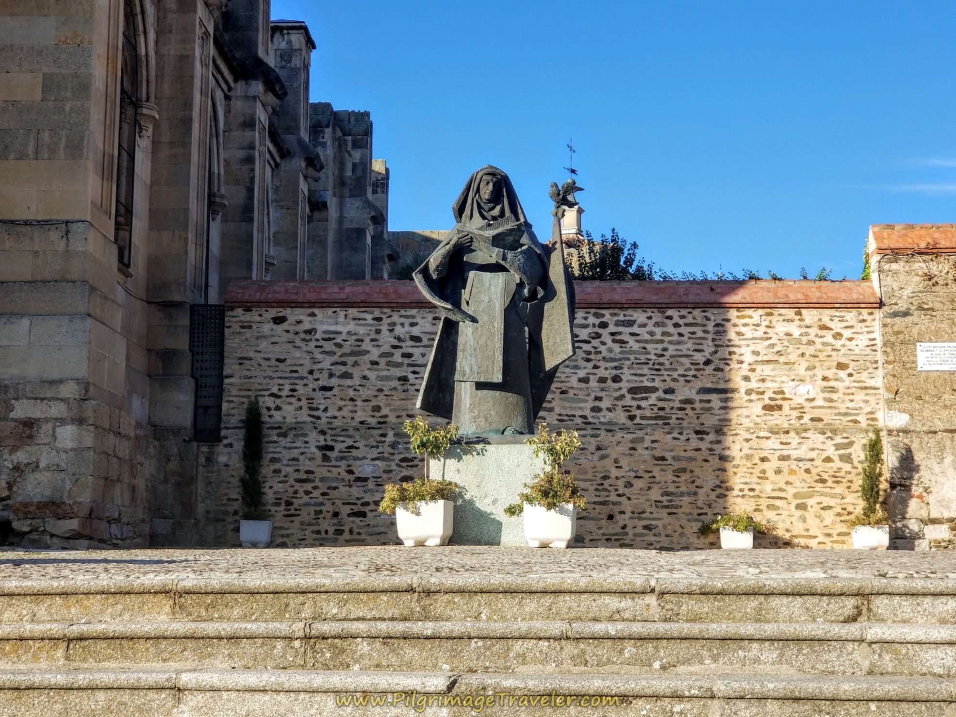 Statue, Basilica de Santa Teresa
