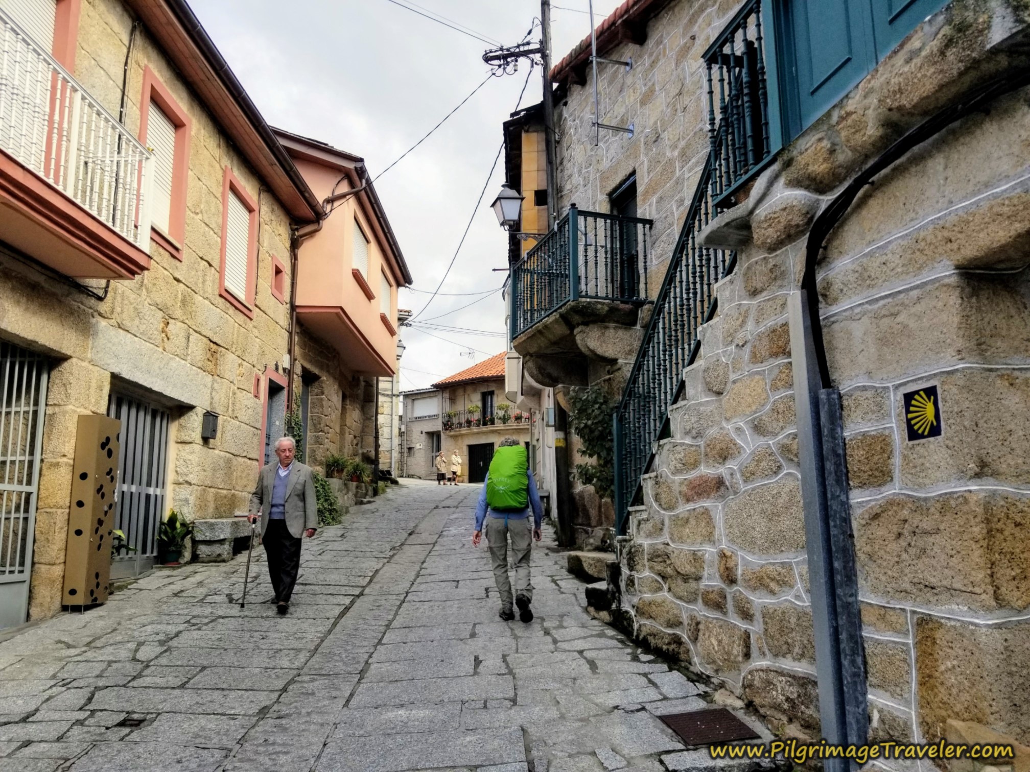 Up the Hill on the Rúa Maior