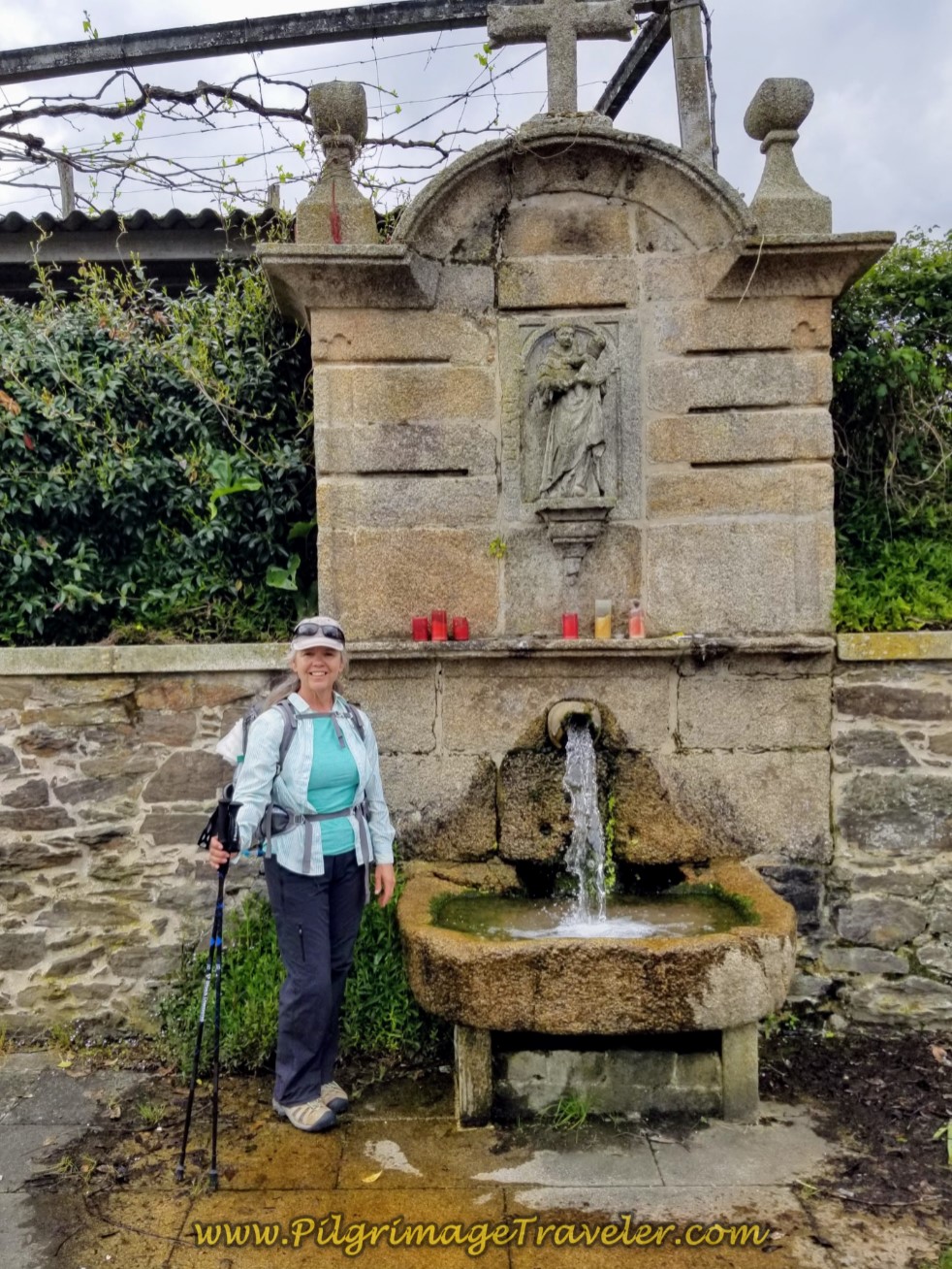 Fonte de San Antonio in Anceis on day one of the La Coruña Arm of the Camino Inglés