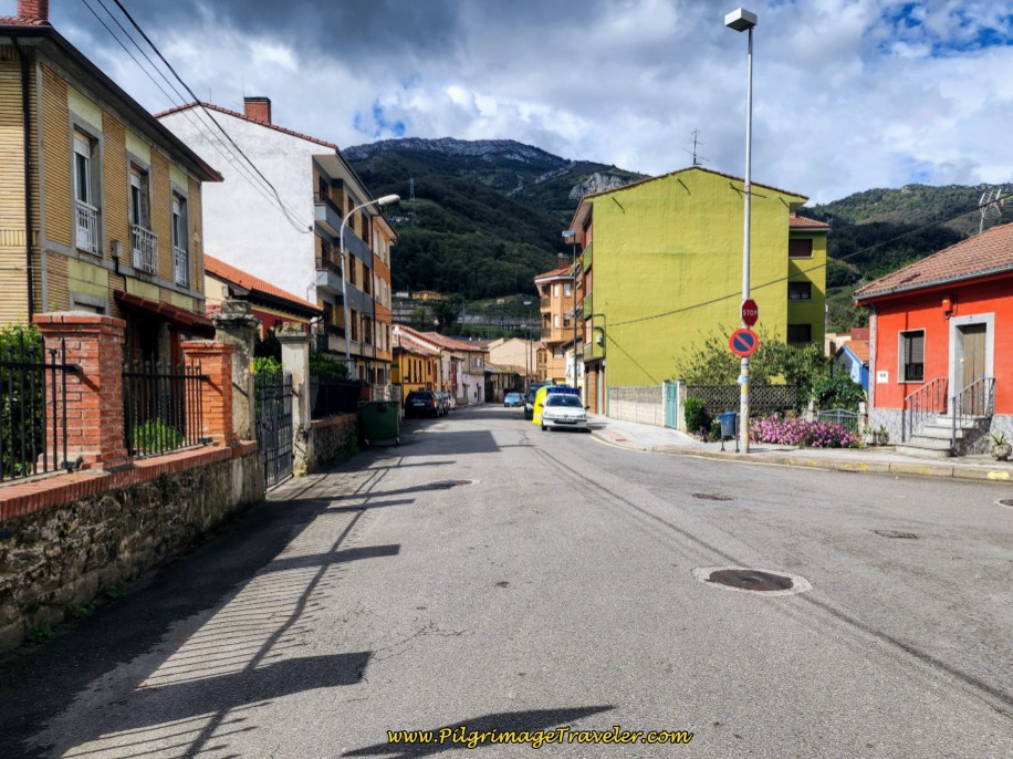 Left Turn Toward Center of Campomanes