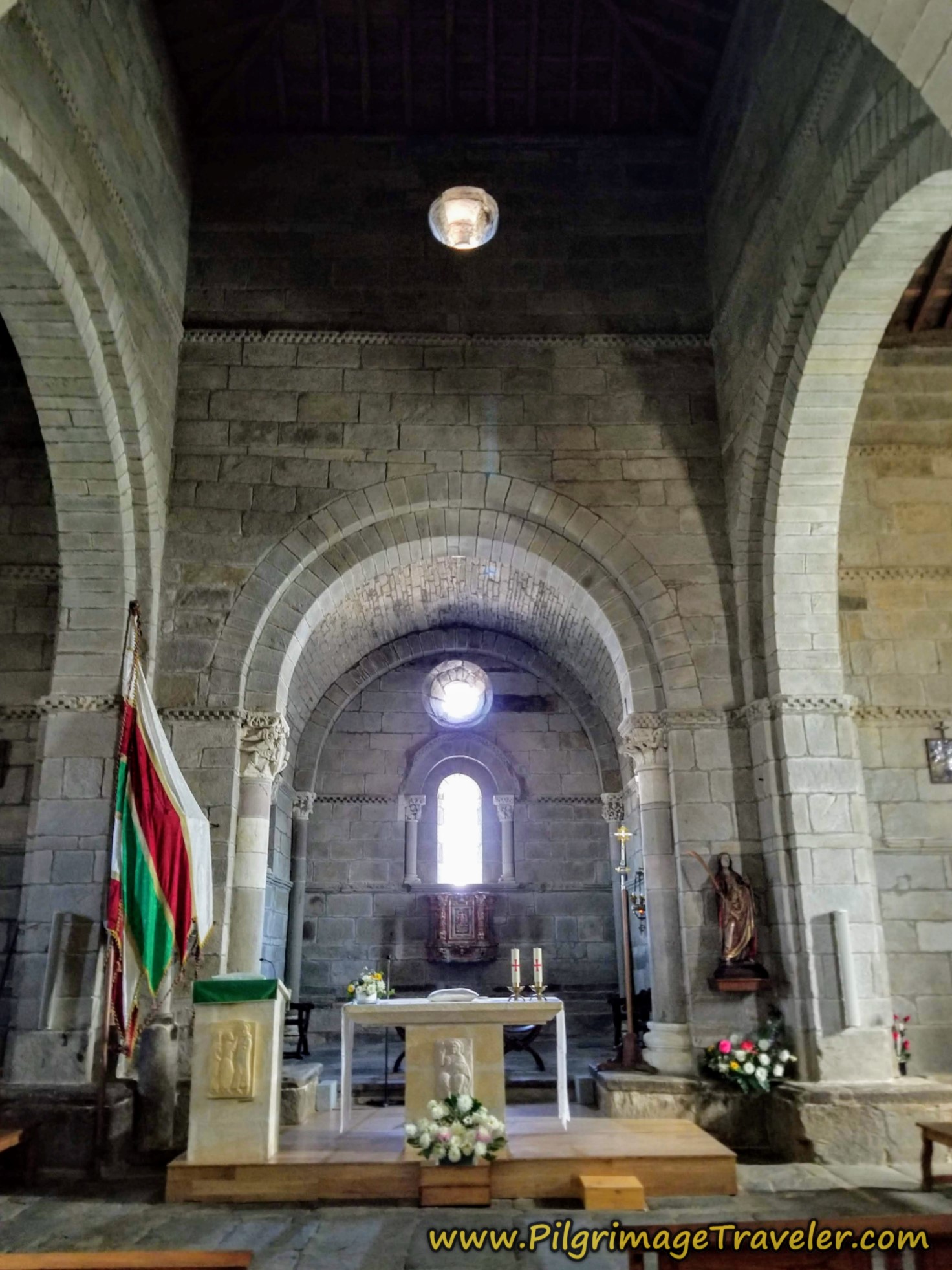 Altar of the Iglesia de Santa Marta de Tera