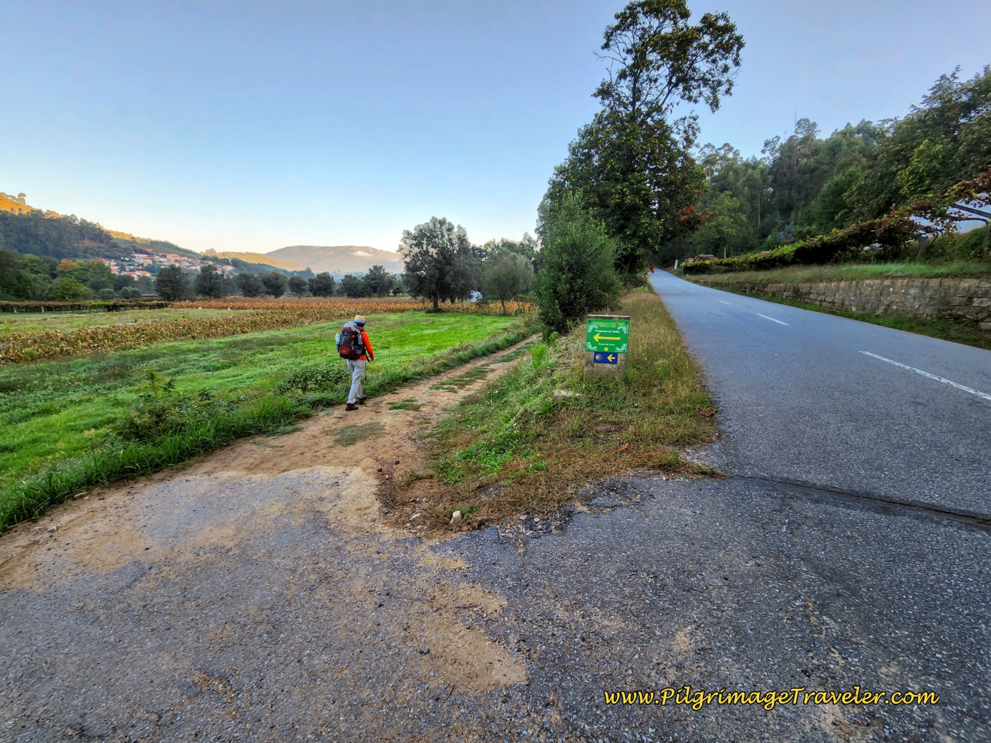 Left Turn Onto the Caminho De Santiago