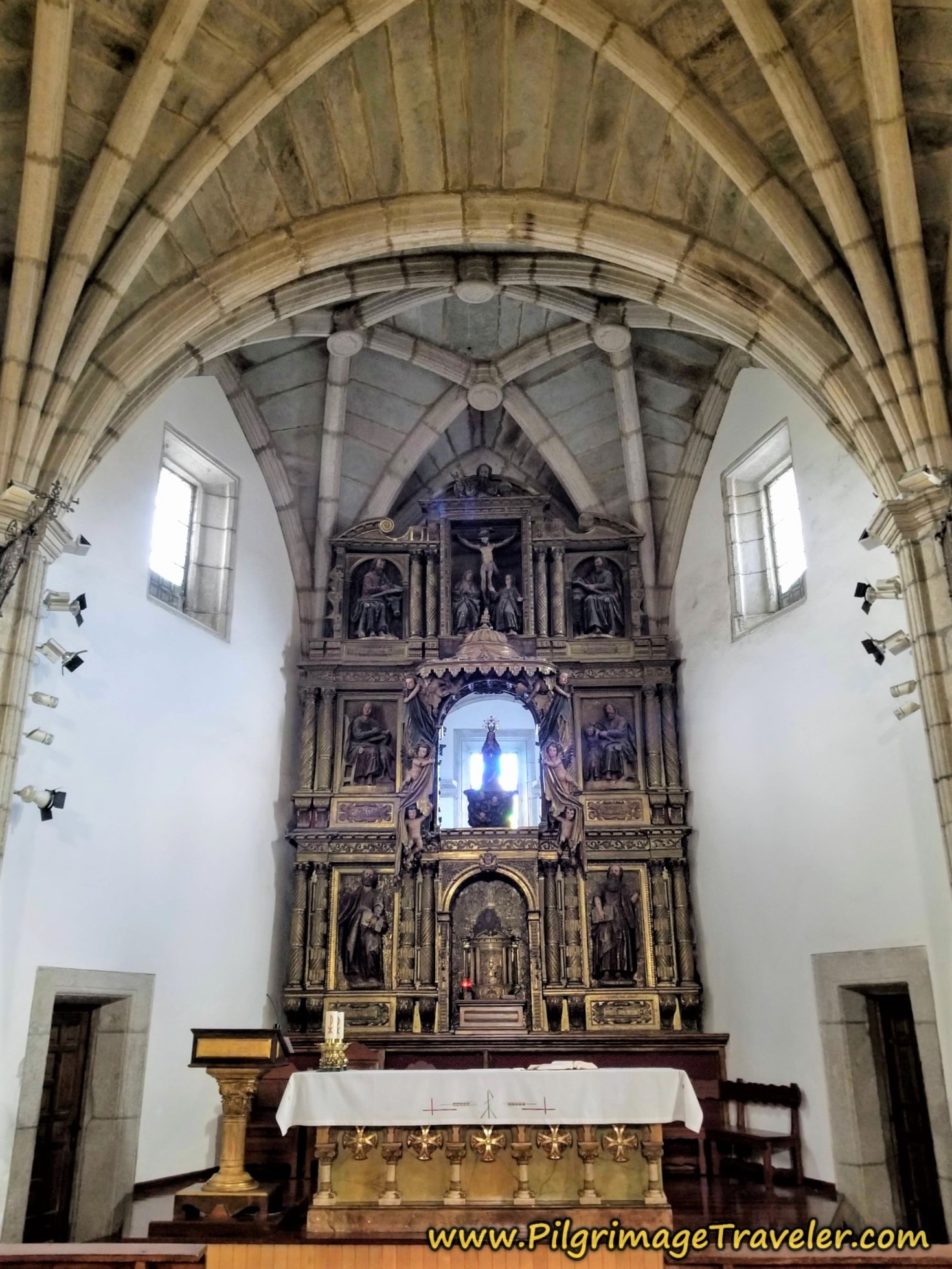 Altar, Iglesia de Santa María de Azogue