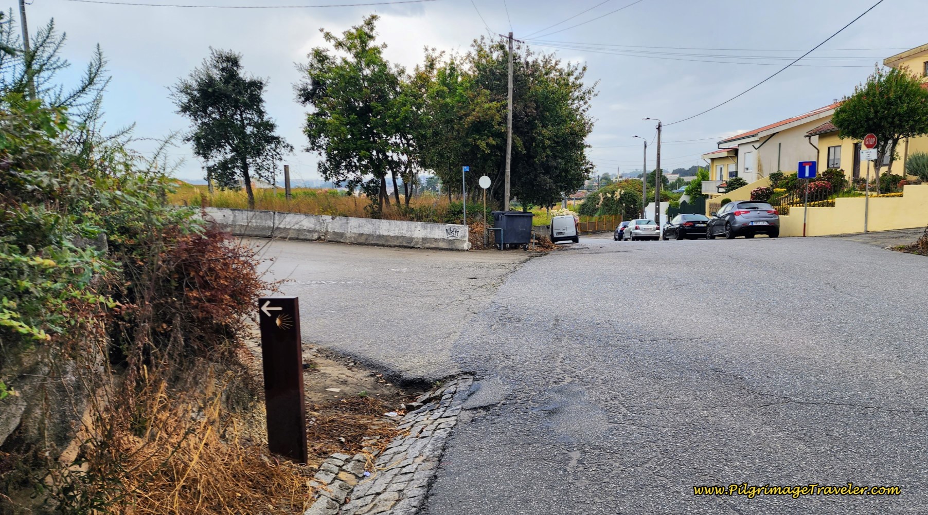 Turn Left to Stay on the Rua da Cal