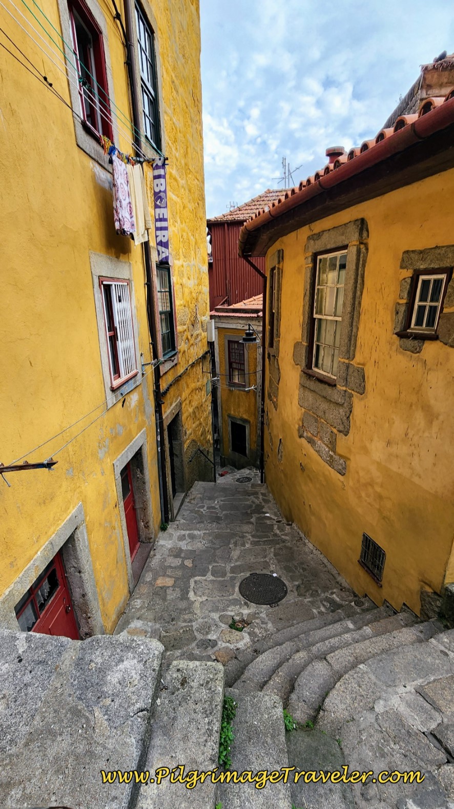 Left Turn Onto the Rúa Barredo