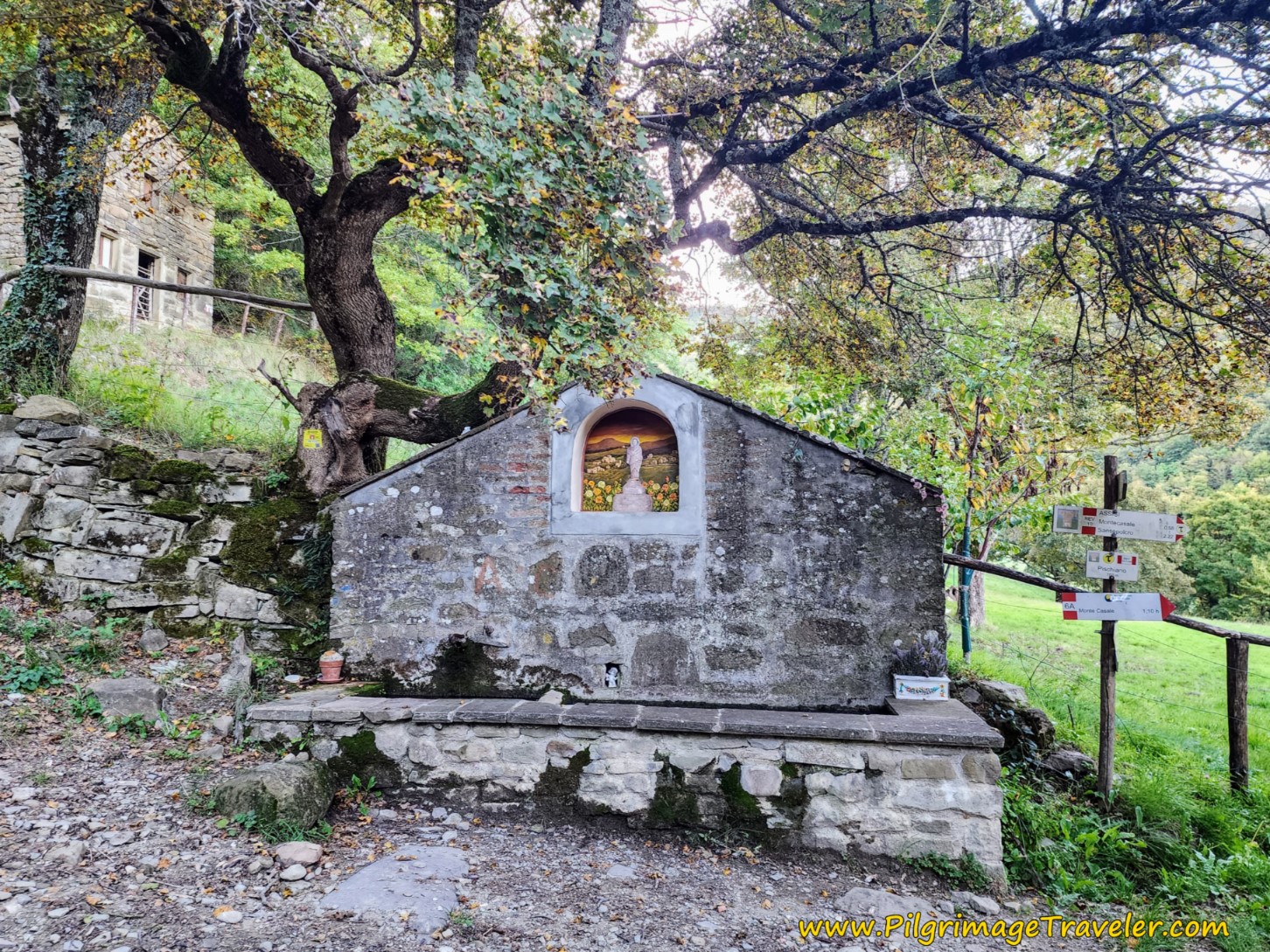 Shrine and Fountain on the Via di Francesco from Montagna to Sansepolcro