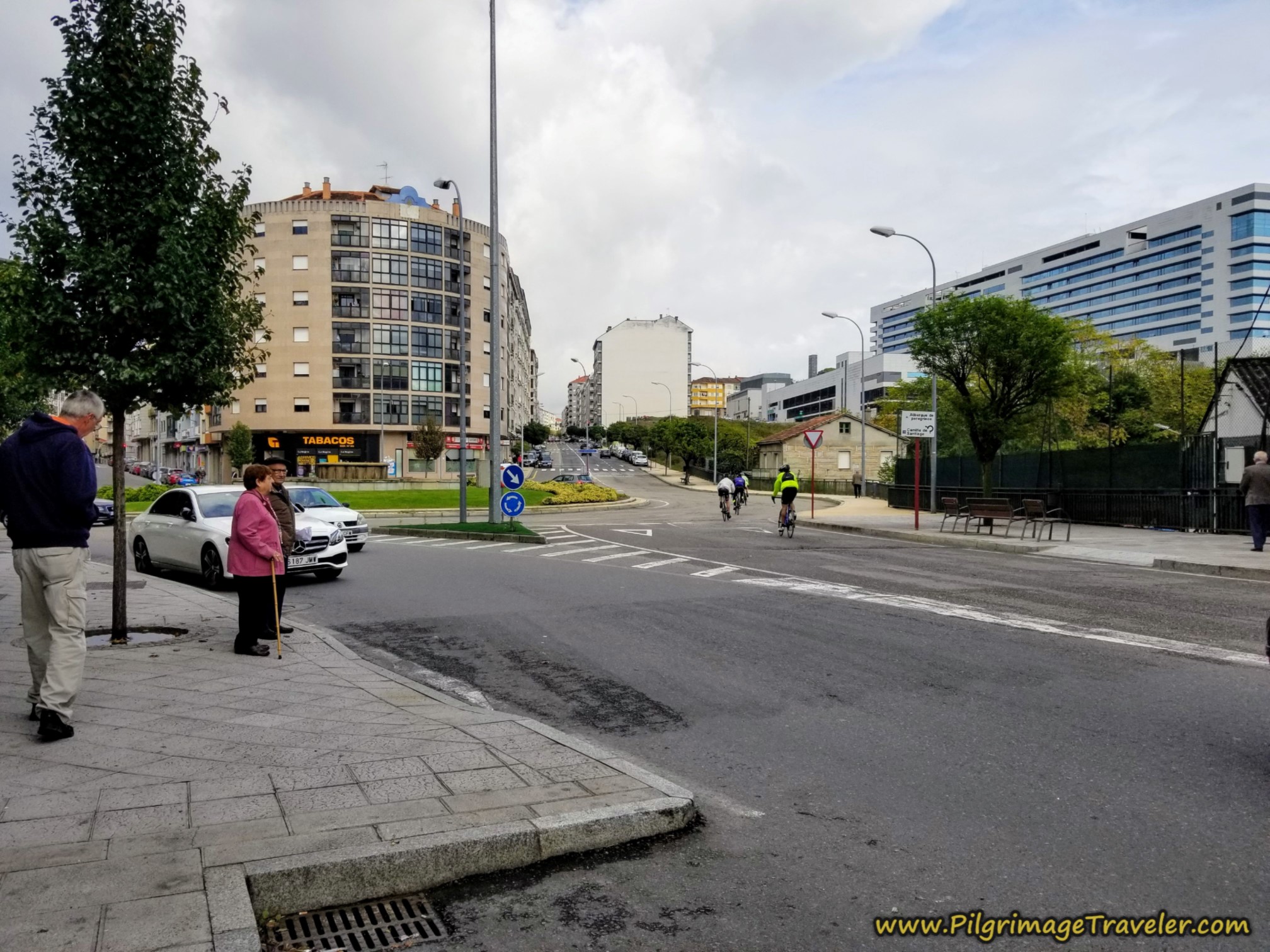 Continue Left on the Avenida de Zamora at Y-Intersection