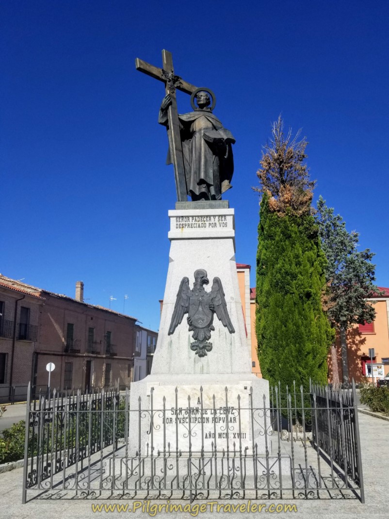 Statue San Juan de la Cruz