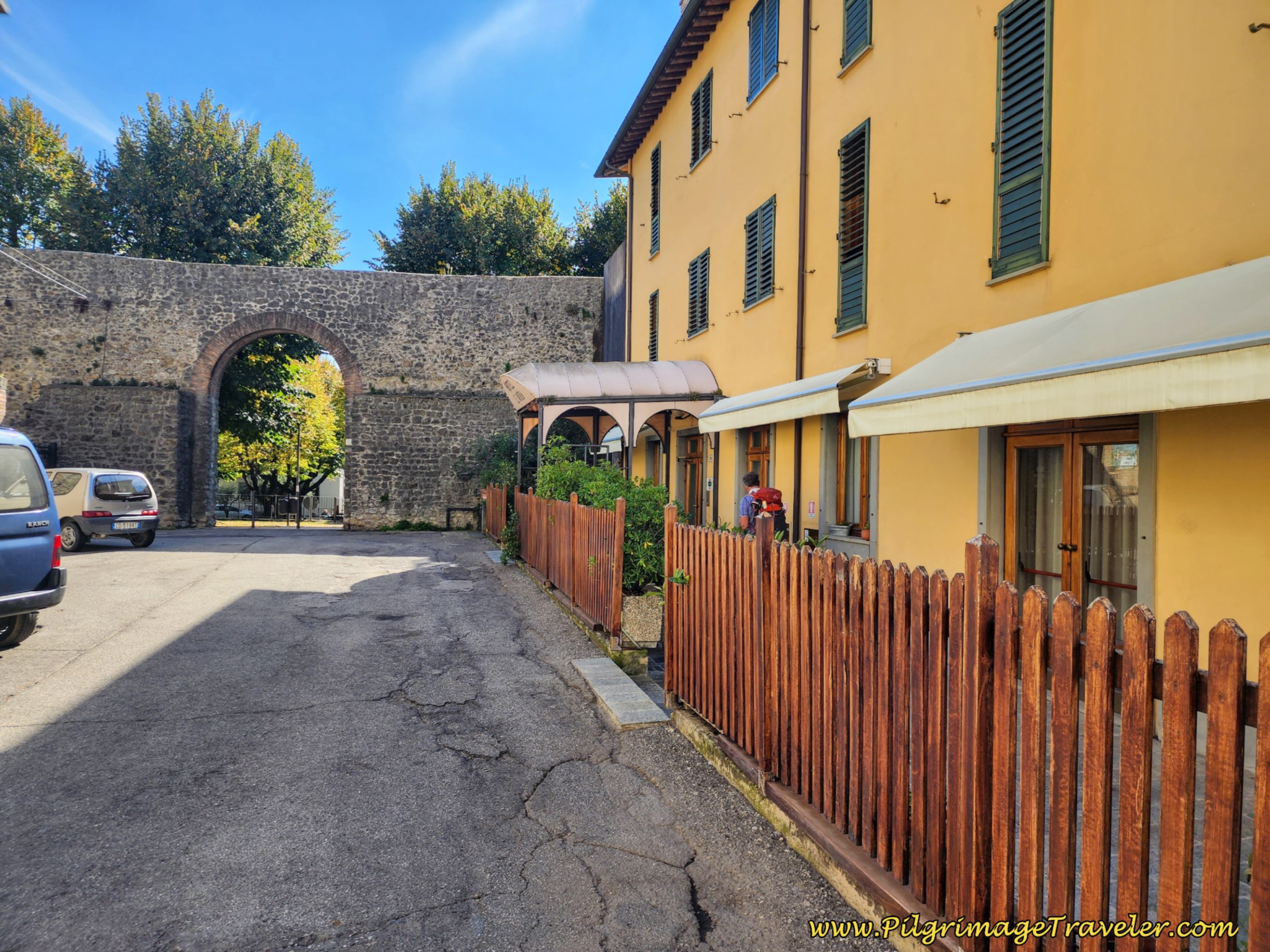 Hotel Le Mura, Along the South Wall